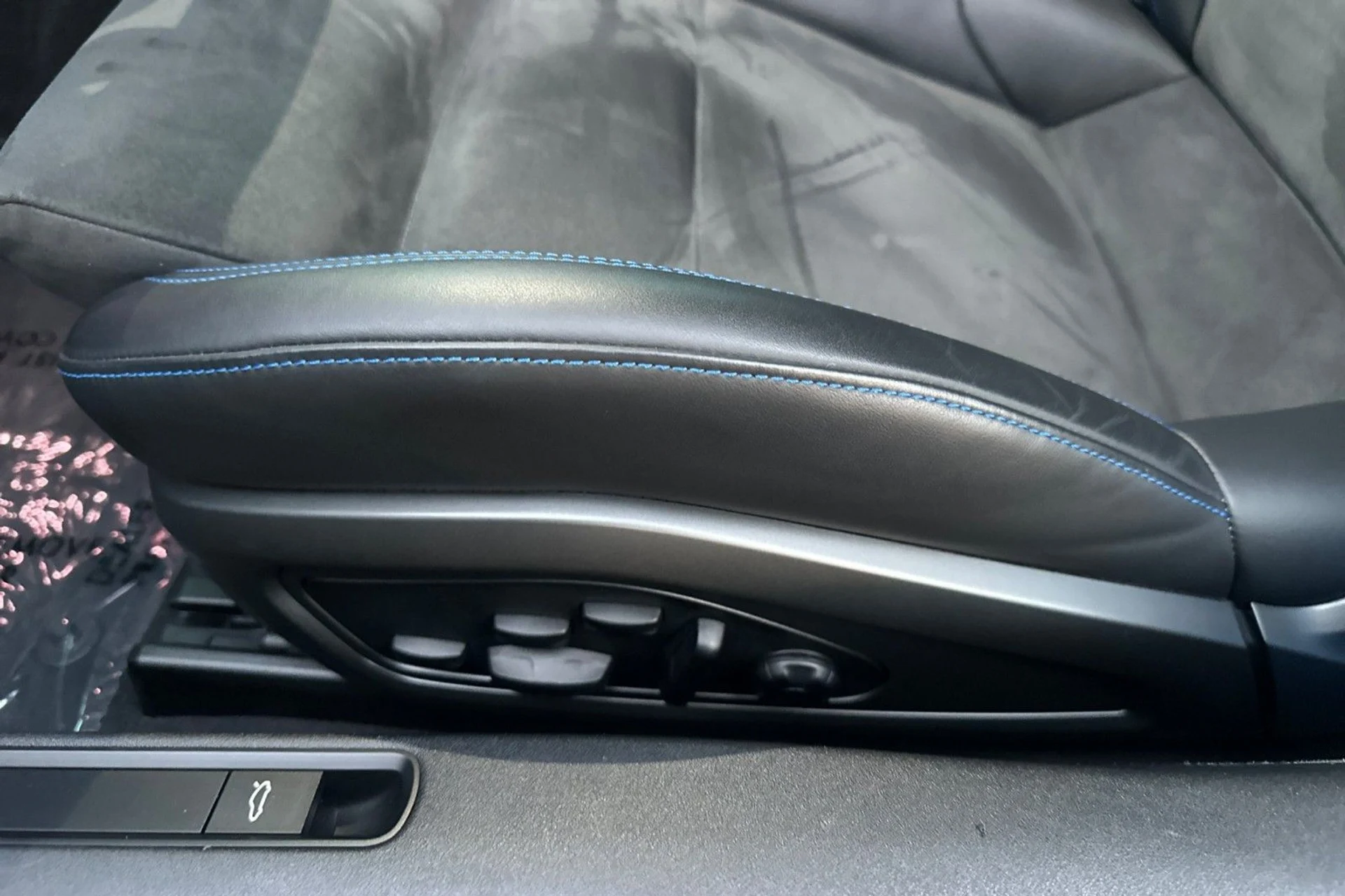 mph012_4116410190_42e9de7a1505b1fceab6ad5456de2a63_a907504093