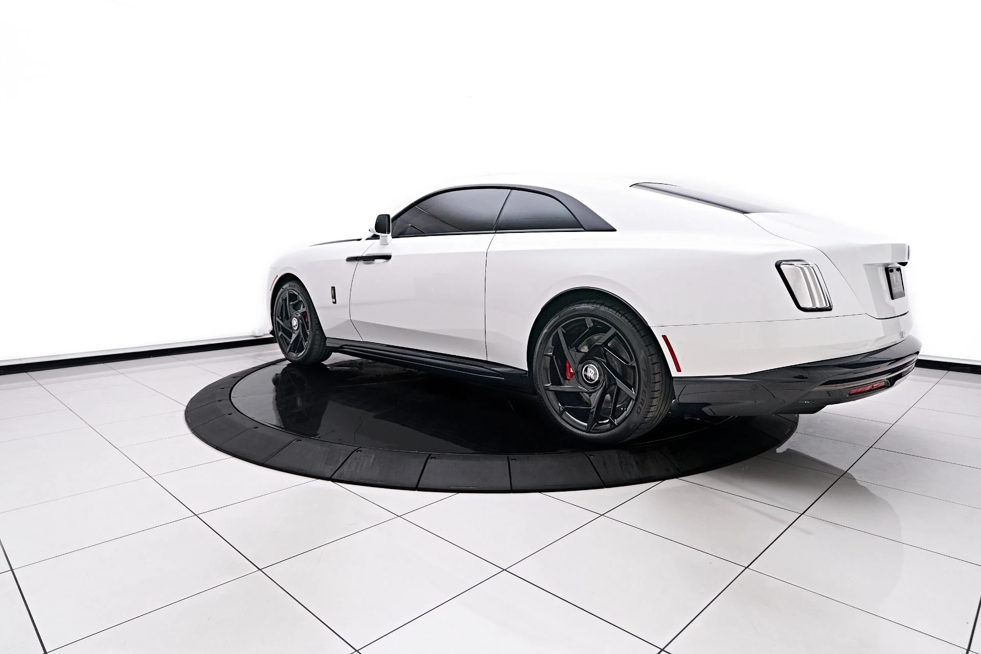mph012_4120552777_Used_2025_Rolls_Royce_Spectre_1753213338_ea045d34a0