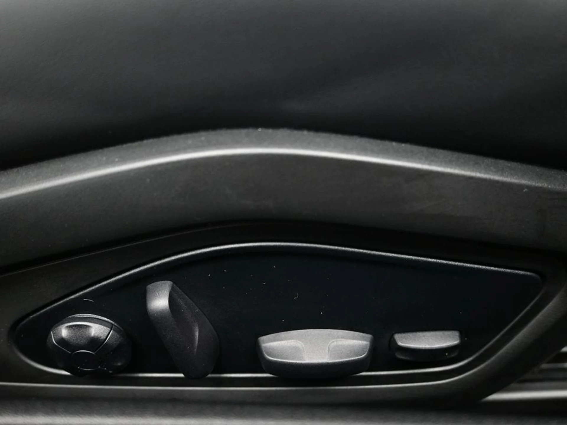 mph012_412229455_4065ecb16f97137ff9c578926d09a50cx_40af94de6a