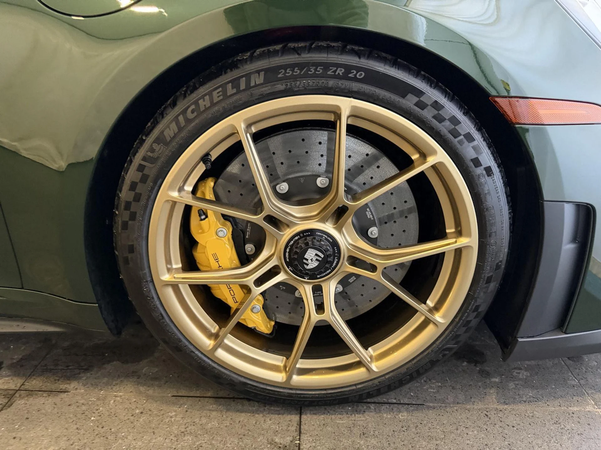 mph012_4129993659_8d148b32fc44e97649e14a96add00659x_d8f106b191