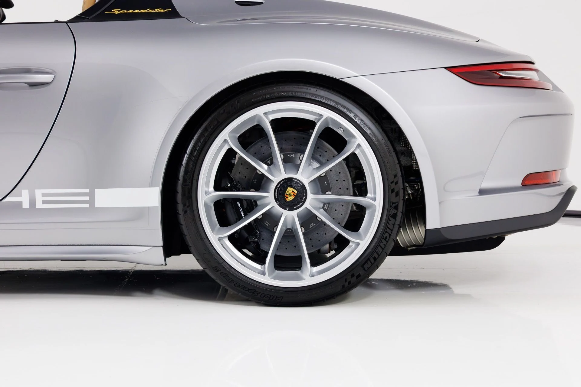 mph012_4140262917_Used_2019_Porsche_911_Speedster_1770313302_09040ab1c5