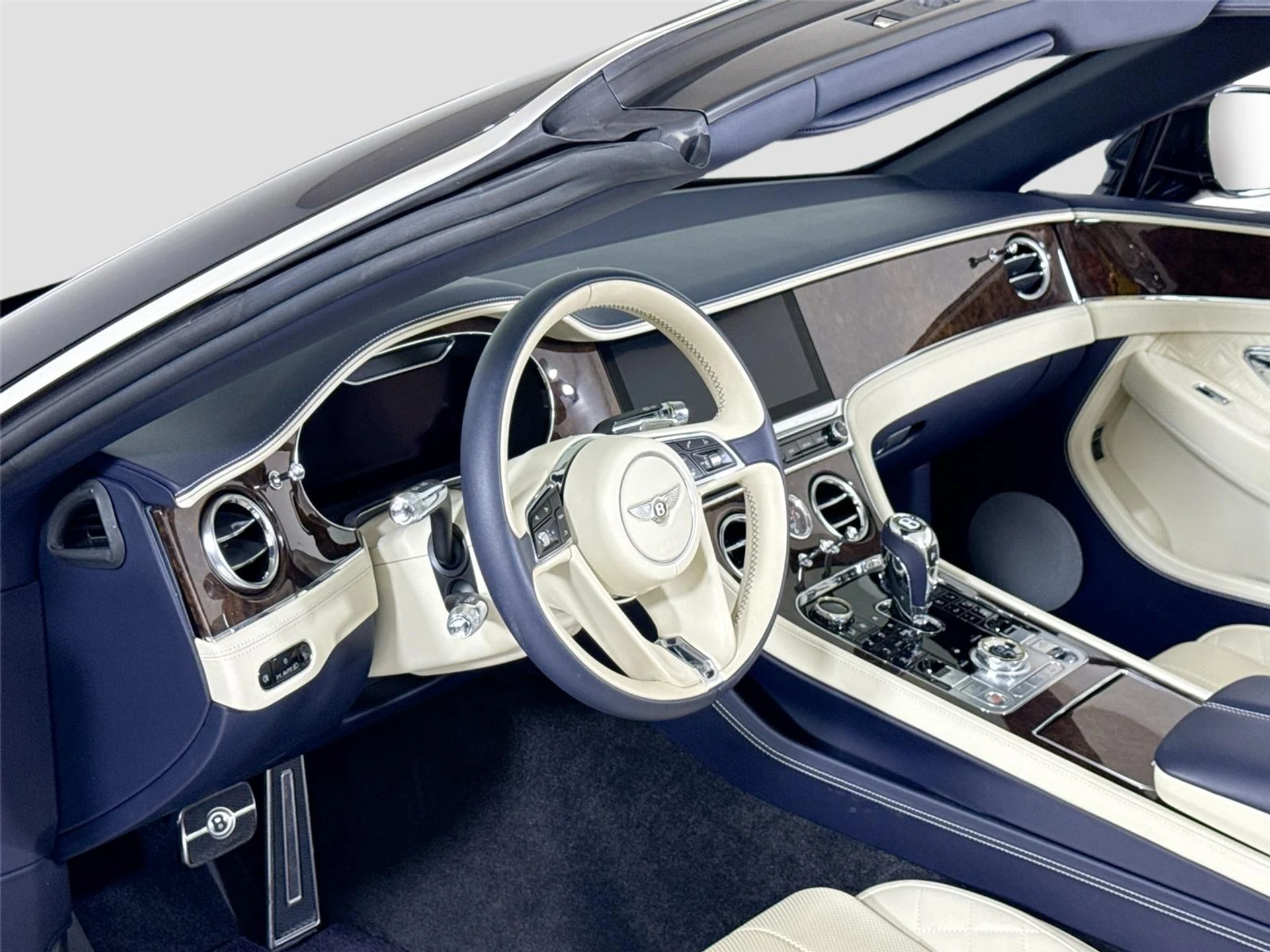 mph012_4140615923_5a198d200652cfcfef4cc9e83055f853_37fd687b7a