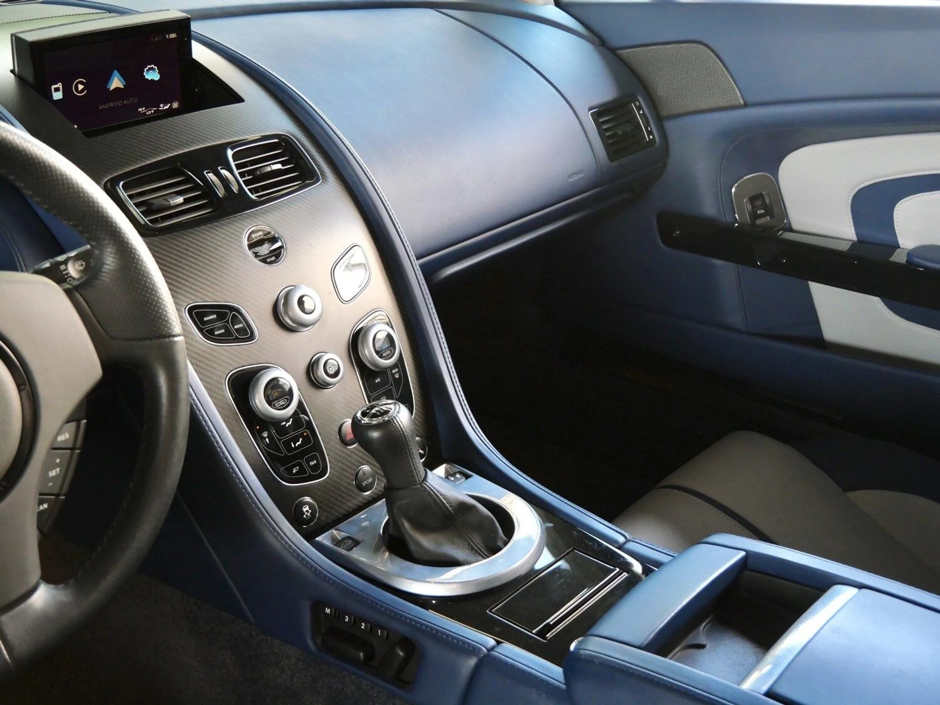 mph012_4143398474_38ab313fe8ff1d837b8614fb9ff44b3ax_602d052f53