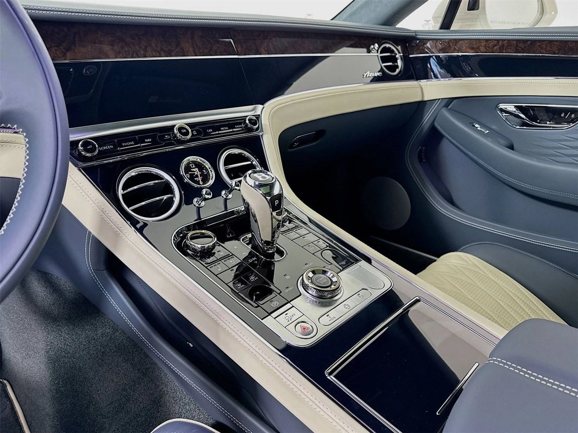 mph012_414350196_ab7b8fa4e9f9c969c22ccea425b8651fx_09dd612ff9