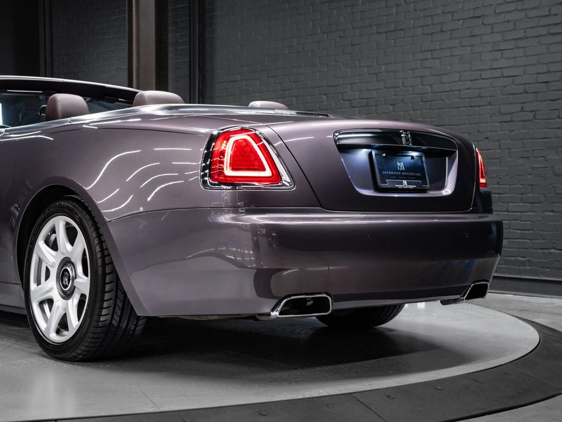 mph012_4144341337_rolls_royce_dawn_2016_4fa70d63d1