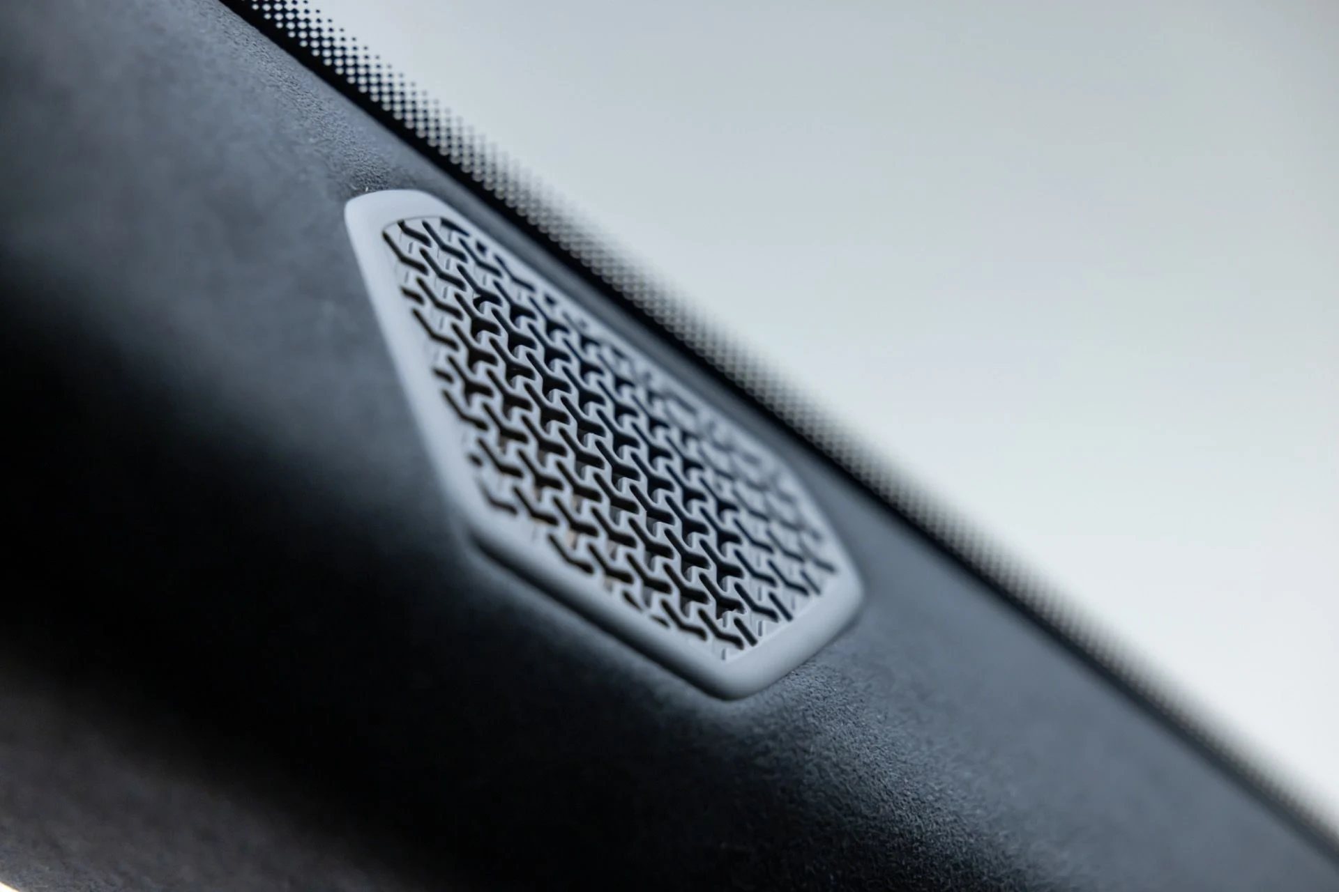 mph012_4152611808_13287_p13_l_2652812f6b