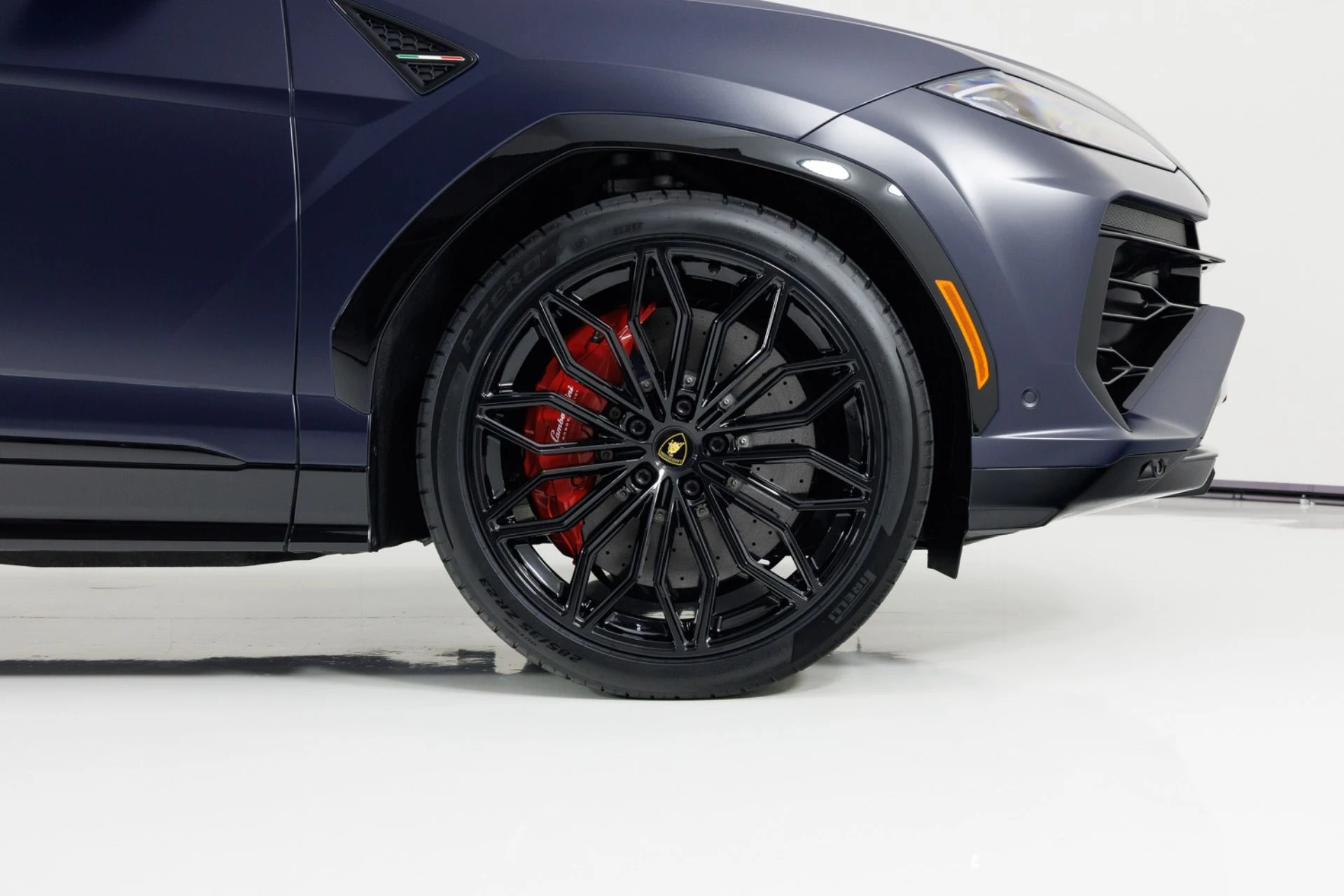 mph012_4154696530_Used_2025_Lamborghini_Urus_SE_1779304700_174cf0e808