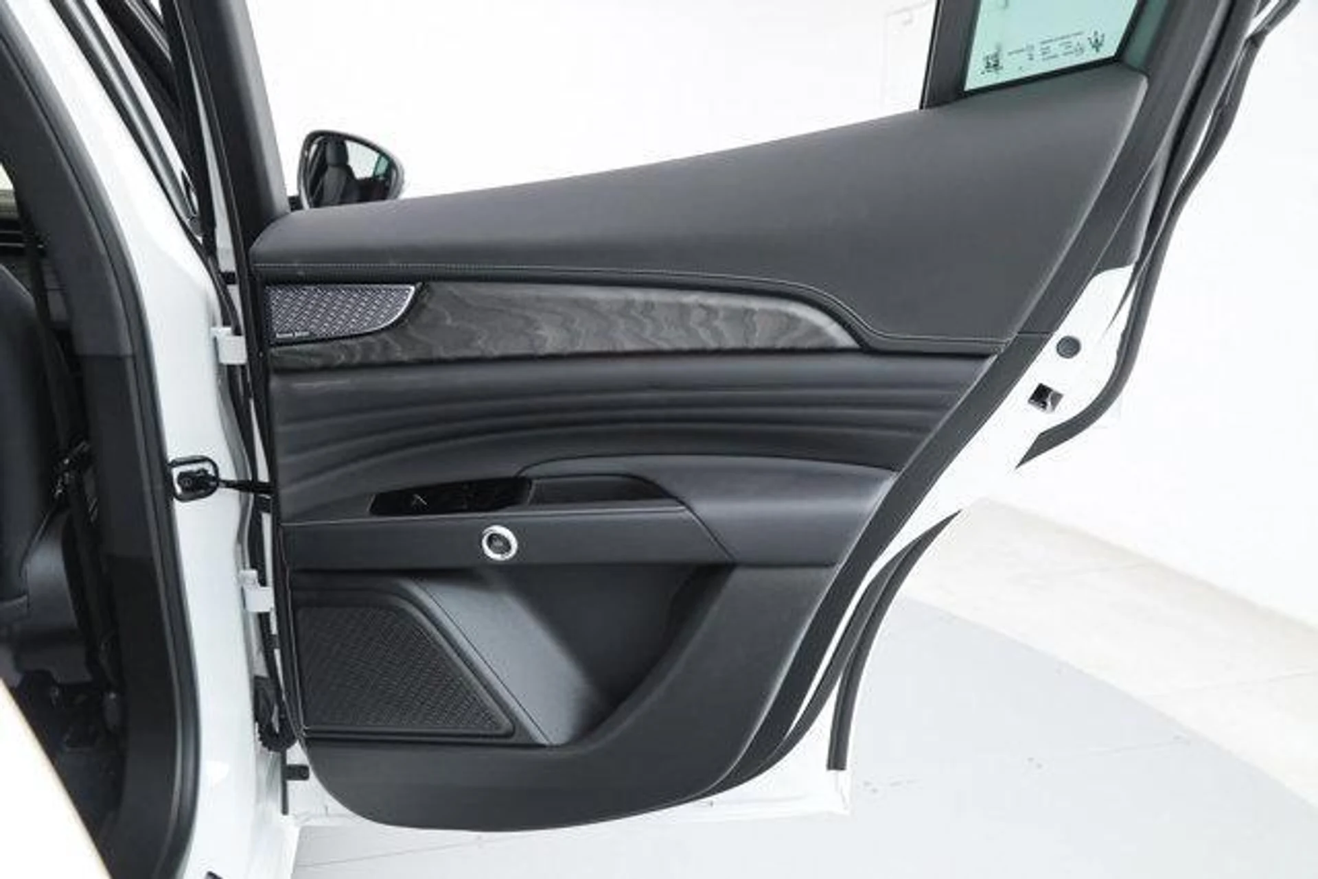 mph012_4156465165_YMO_1_E3_Ecn_VYU_Ki5lzu_QU_Aq_Eb_NKM_c8d9f221aa