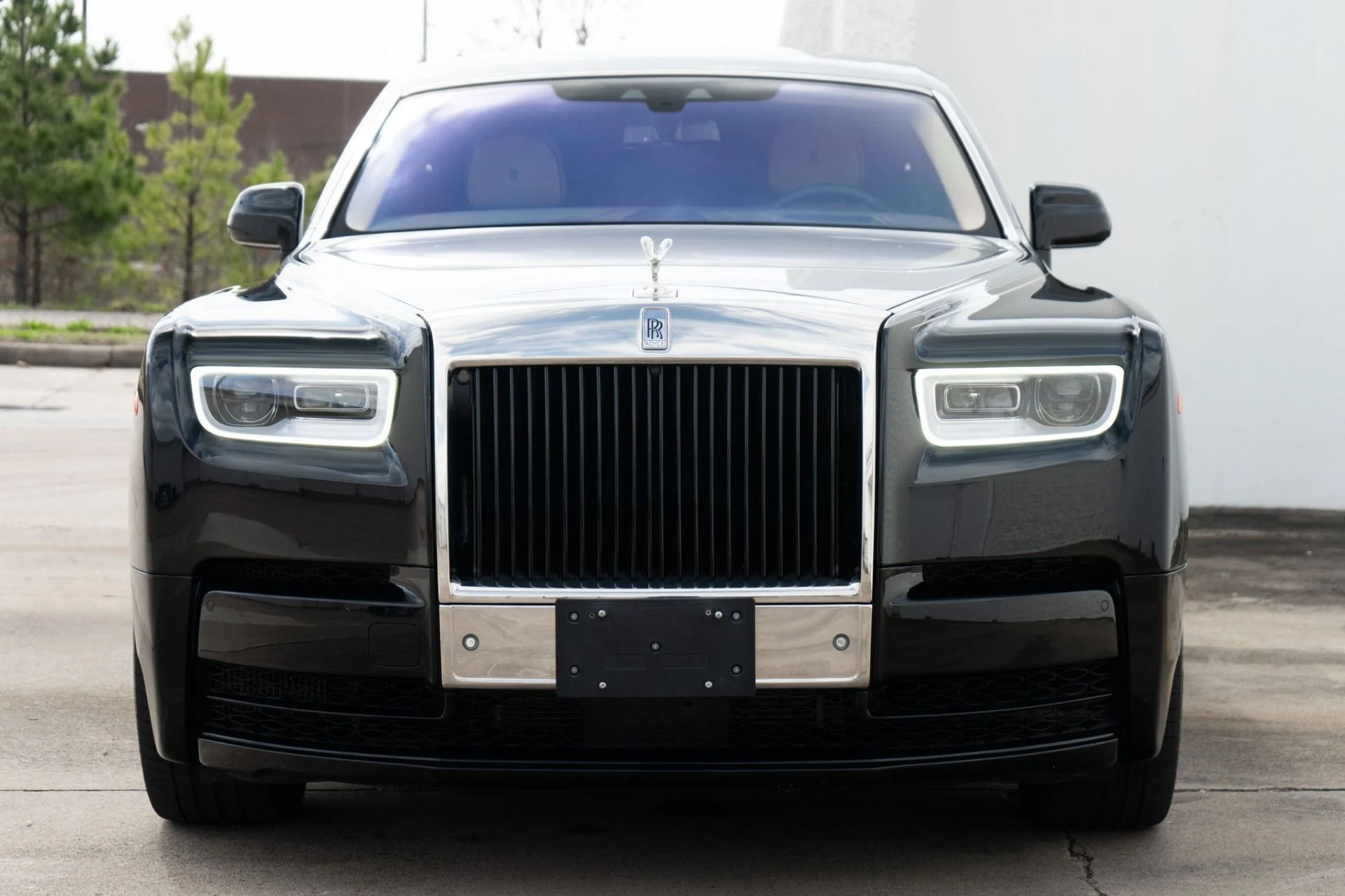 mph012_4175337928_Used_2022_Rolls_Royce_Phantom_EWB_1771455948_a8886ae72b