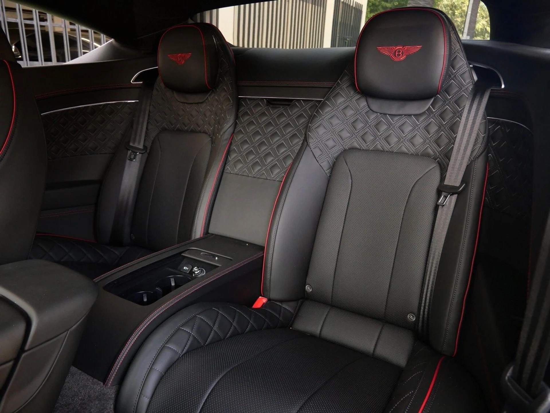 mph012_4176430678_87ee2996acc00ae7743e638663387cecx_6d4edc800b