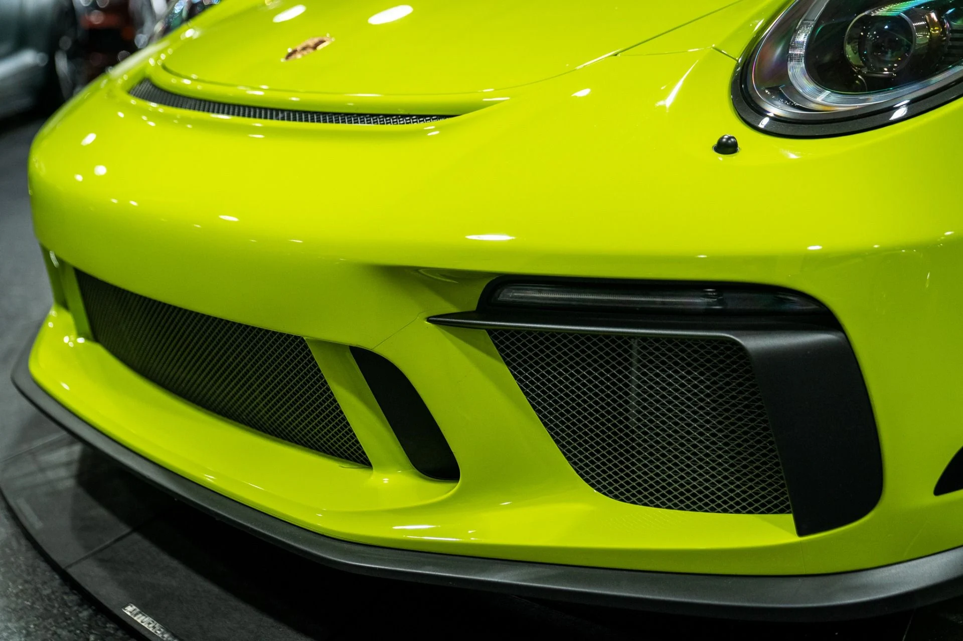 mph012_4177159197_Used_2018_Porsche_911_GT_3_Paint_to_Sample_Acid_Green_6_Speed_Manual_1769448842_13813a0370