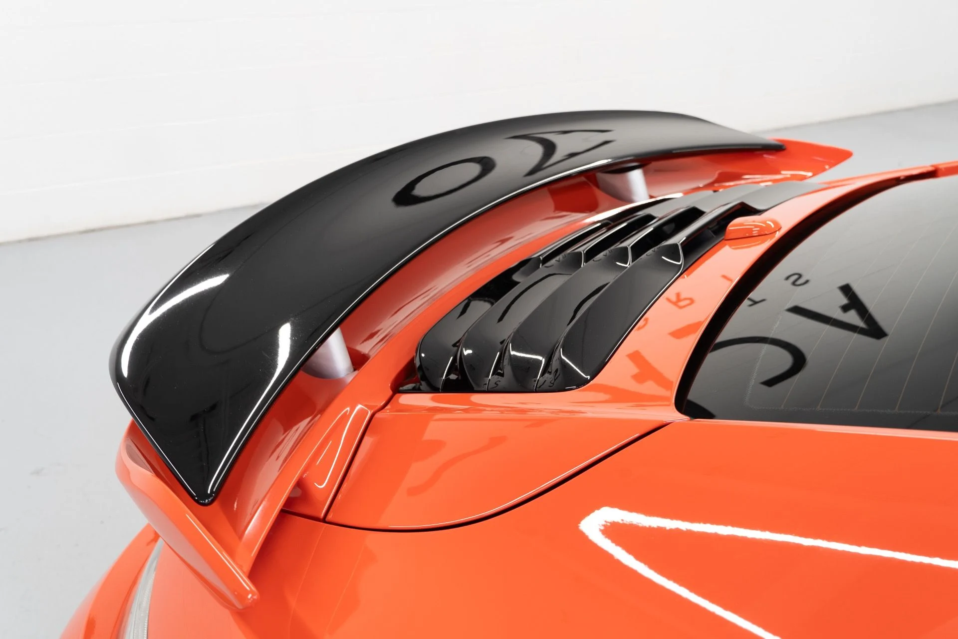 mph012_417999296_Used_2016_Porsche_911_Turbo_S_1752691183_da1036d1d8