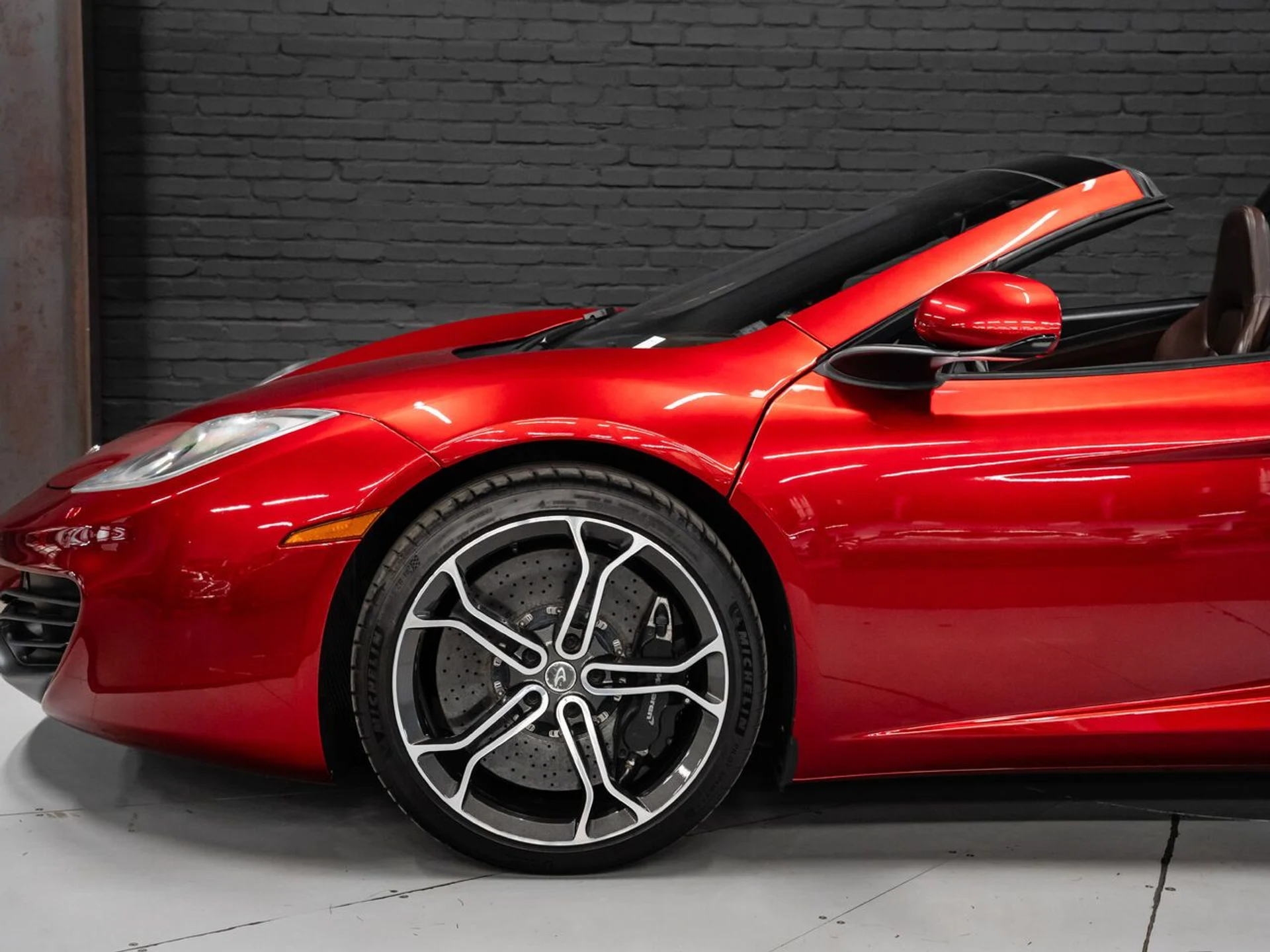 mph012_4186511180_mclaren_mp4_12c_2014_52380e3798