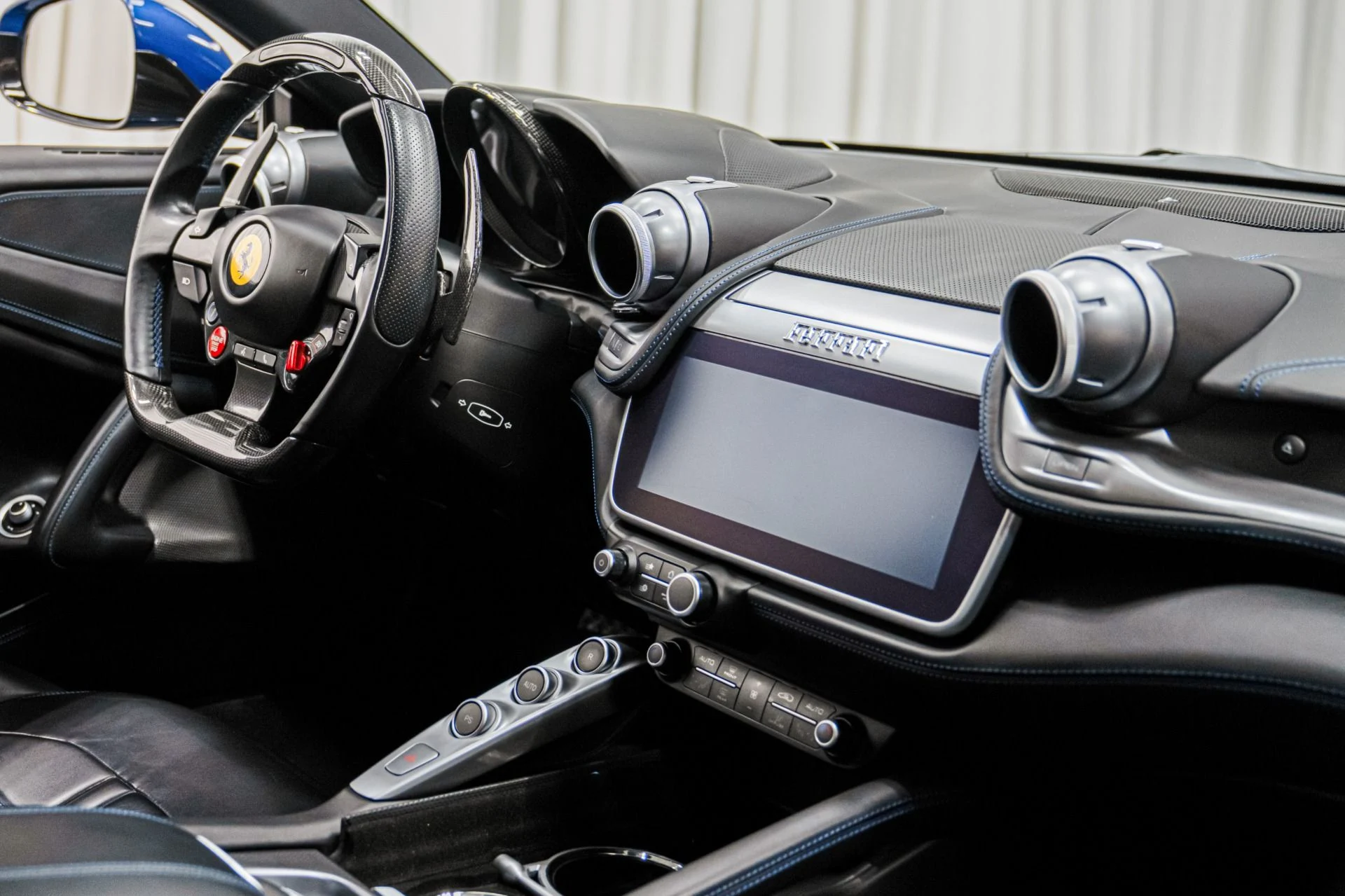 mph012_4199194411_Used_2019_Ferrari_GTC_4_Lusso_V12_1762197599_bebf2c524a