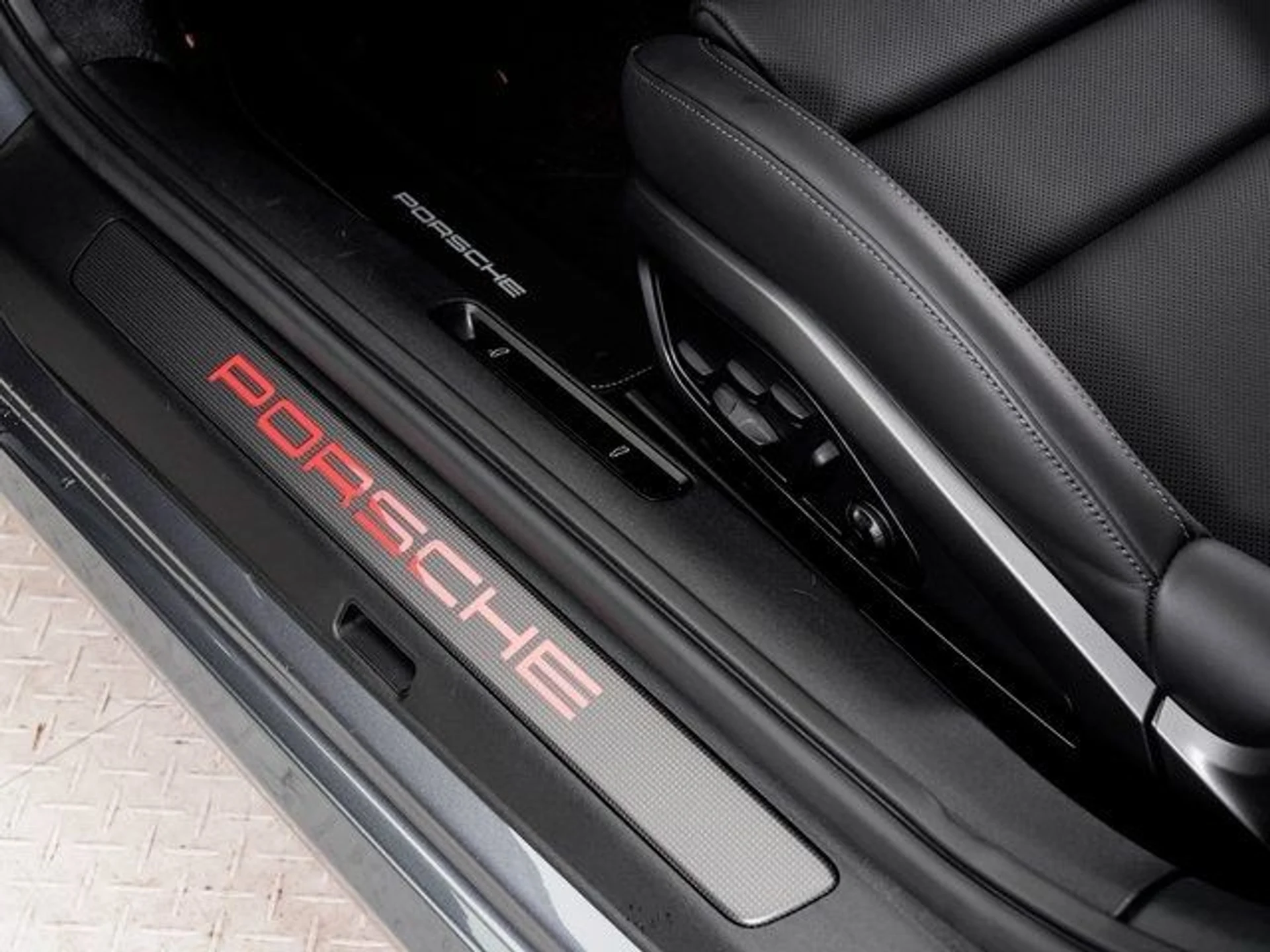 mph012_4211531680_a406930417a270f0f6c9e37c38984960_72fa6c0fa7