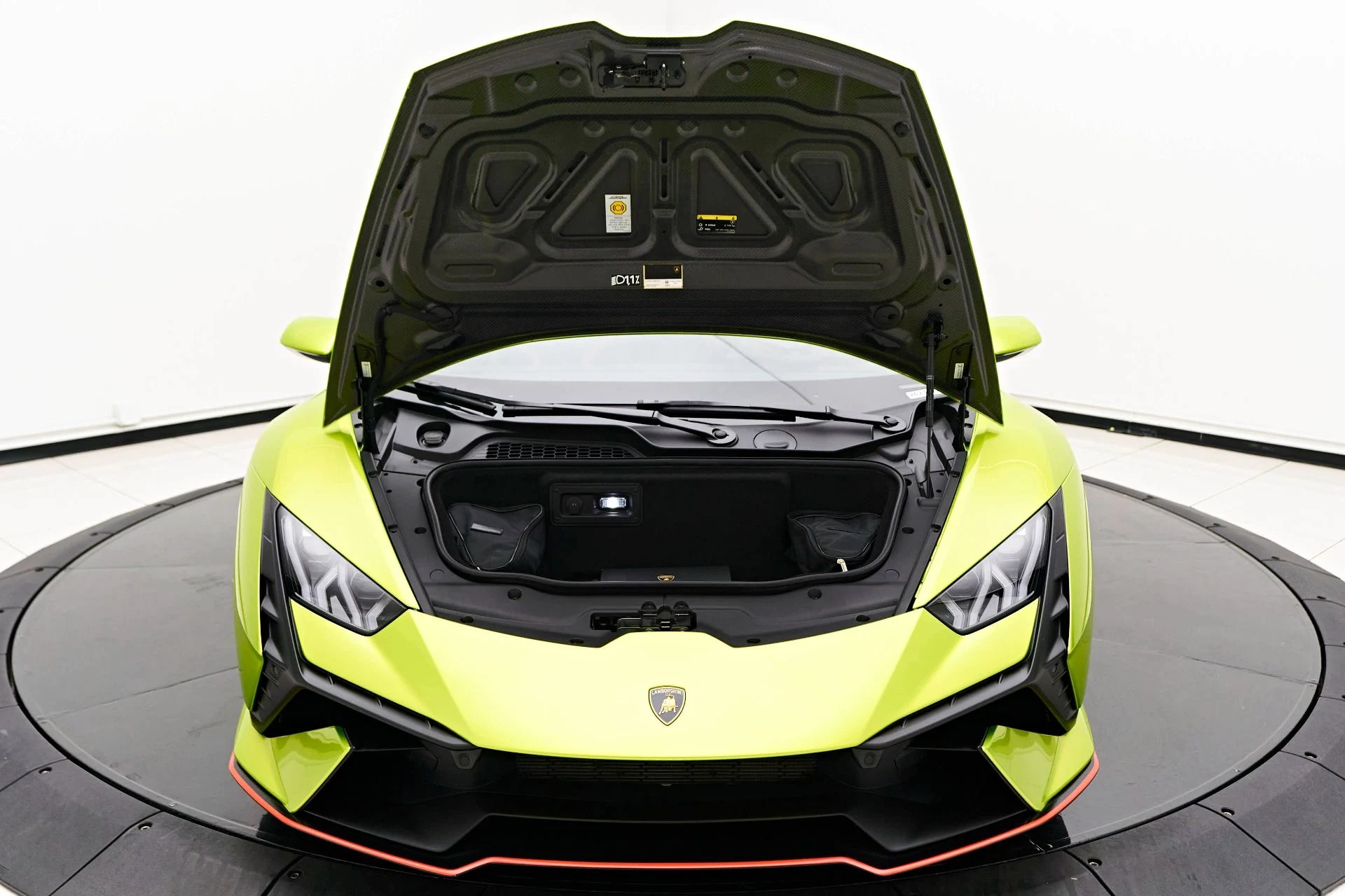 mph012_4213807452_Used_2023_Lamborghini_Huracan_Tecnica_Base_1715640571_43b602a635