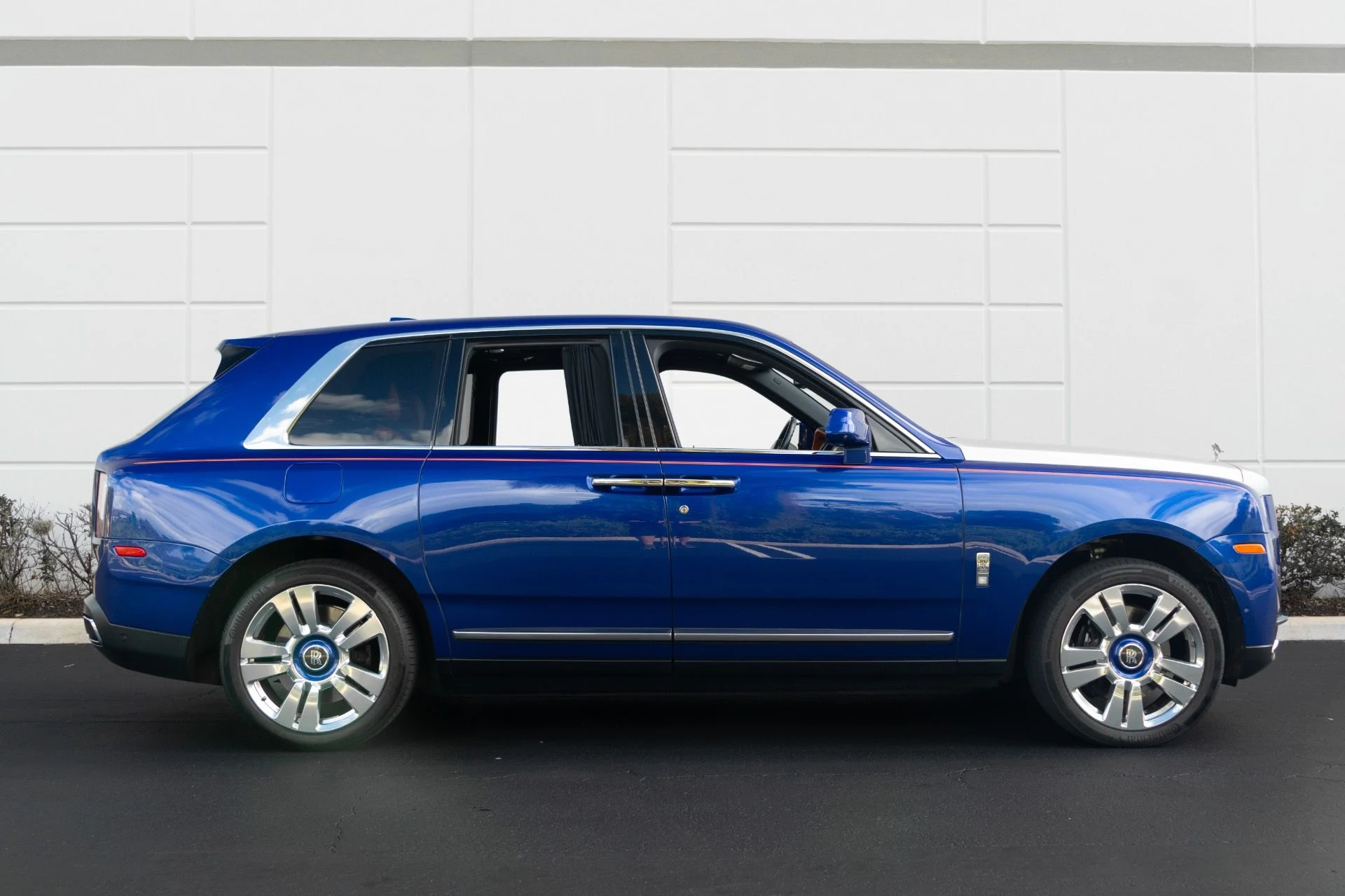 mph012_4224790224_Used_2019_Rolls_Royce_Cullinan_1764189669_c538fe89c0