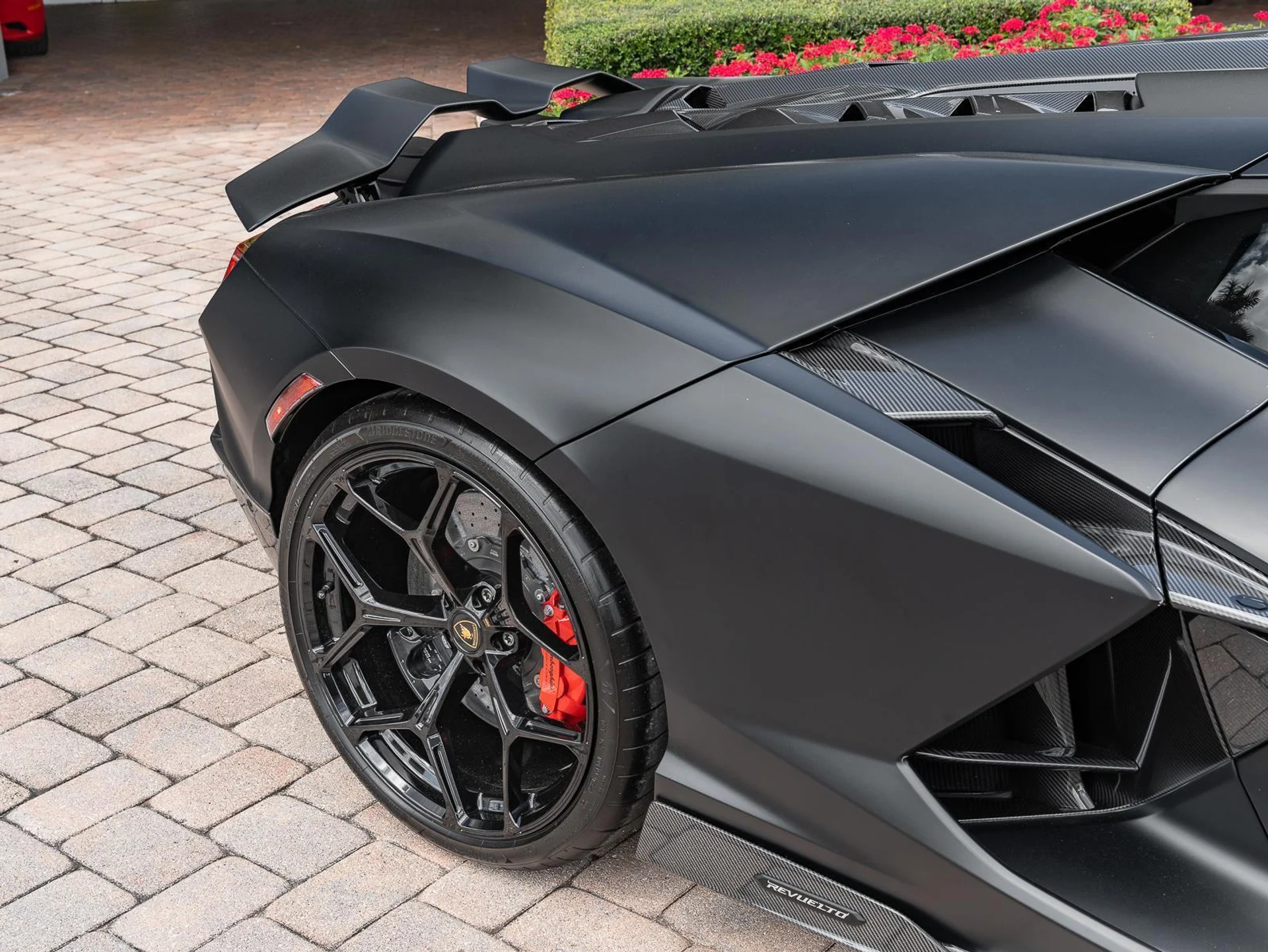 mph012_42334025_Used_2024_Lamborghini_Revuelto_Coupe_1772801263_0ae0fb54be