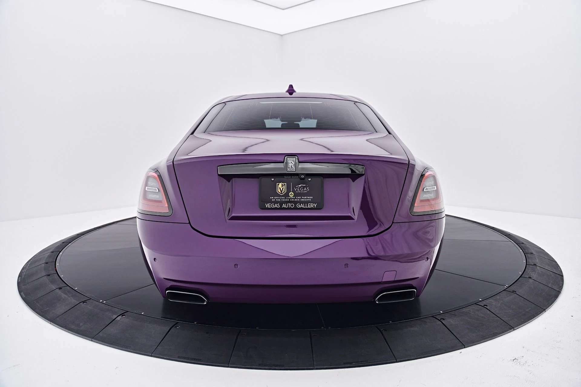 mph012_4235696639_Used_2022_Rolls_Royce_Ghost_Black_Badge_1787709252_9d641cf05b