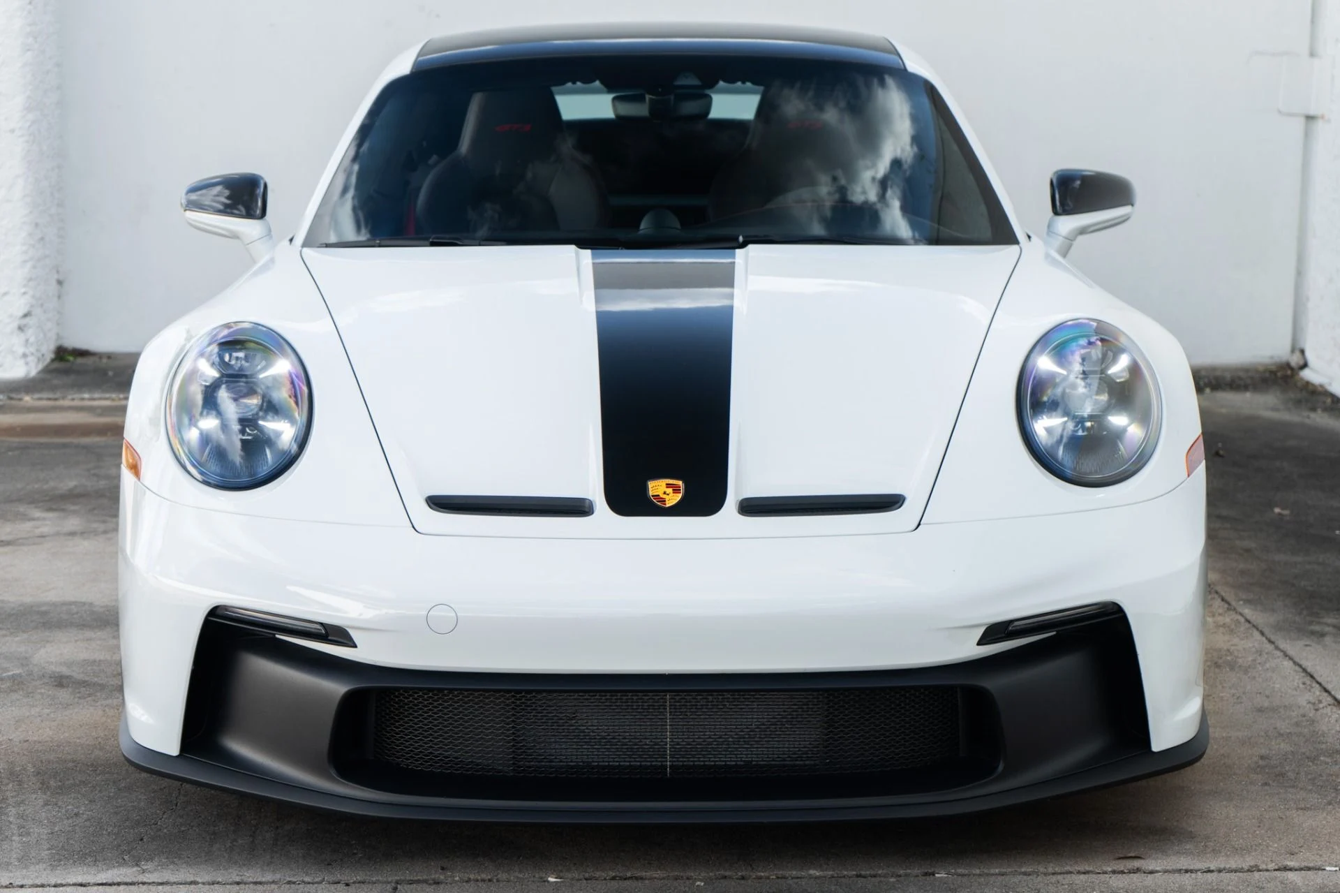 mph012_424207805_Used_2024_Porsche_911_GT_3_1774306212_5f5ed08293