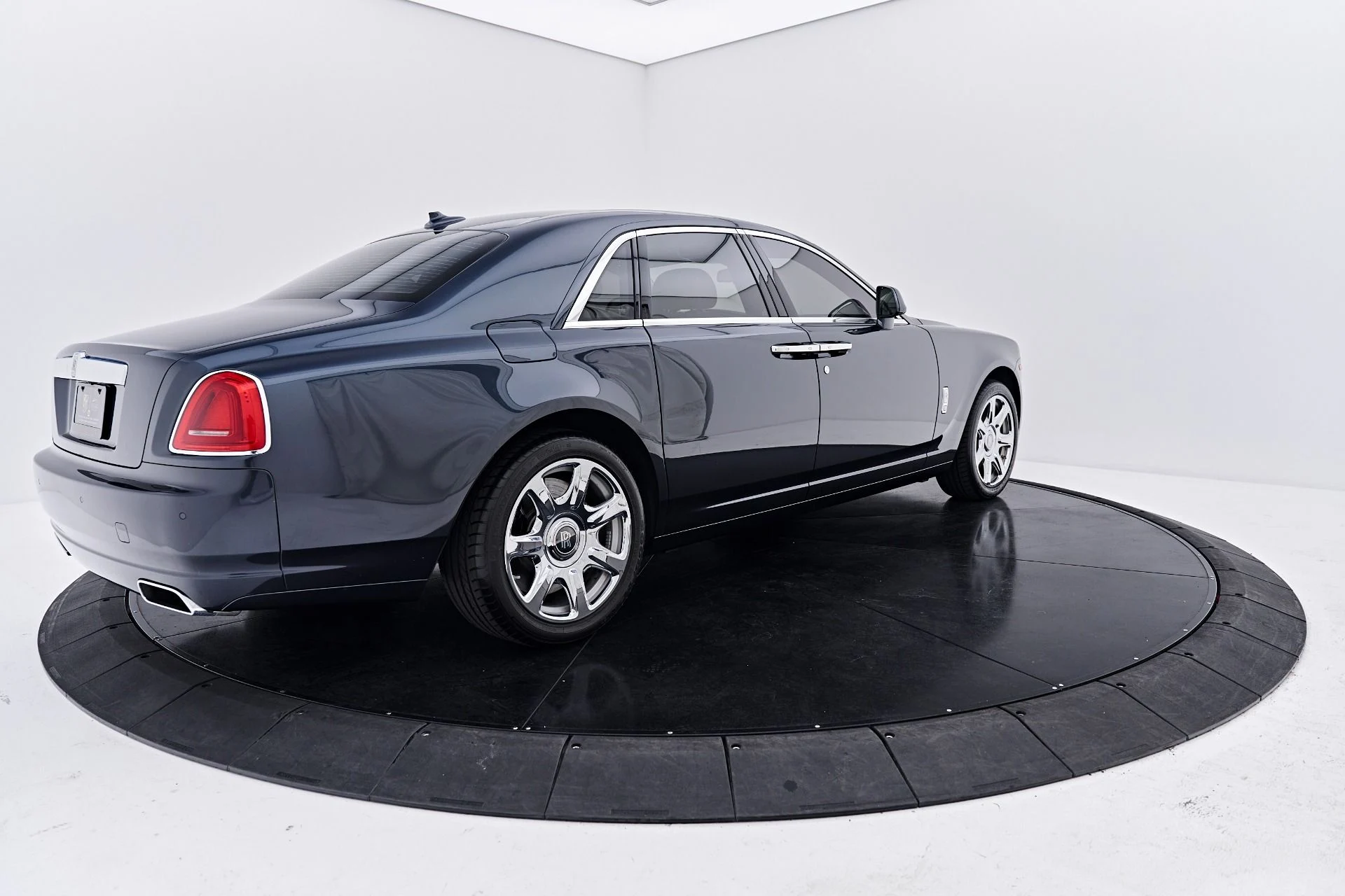 mph012_4243593874_Used_2016_Rolls_Royce_Ghost_Base_1791332943_83f5dfe8fa