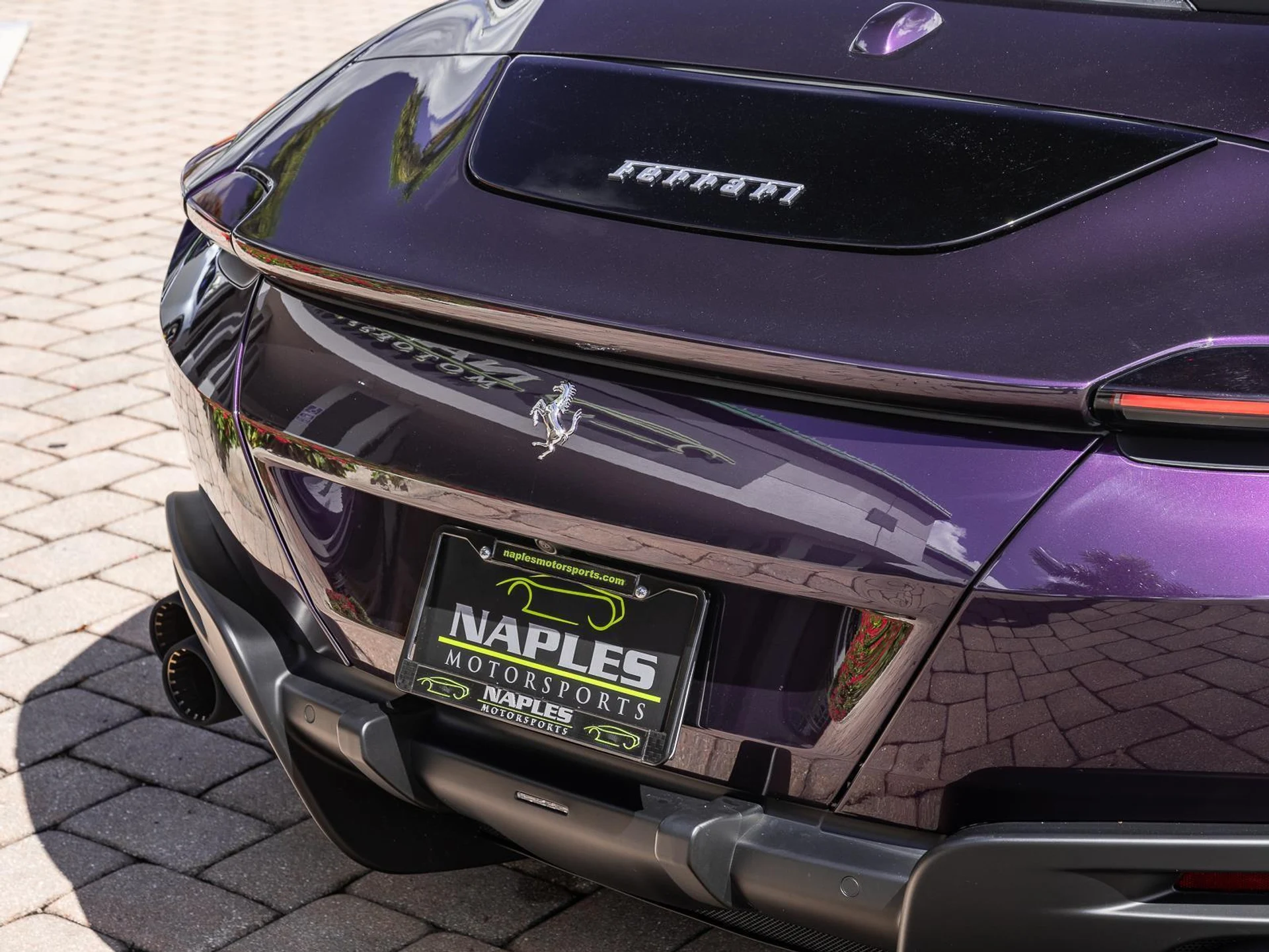 mph012_4246596762_Used_2025_Ferrari_Roma_Spider_Convertible_1772576622_f9254095d9