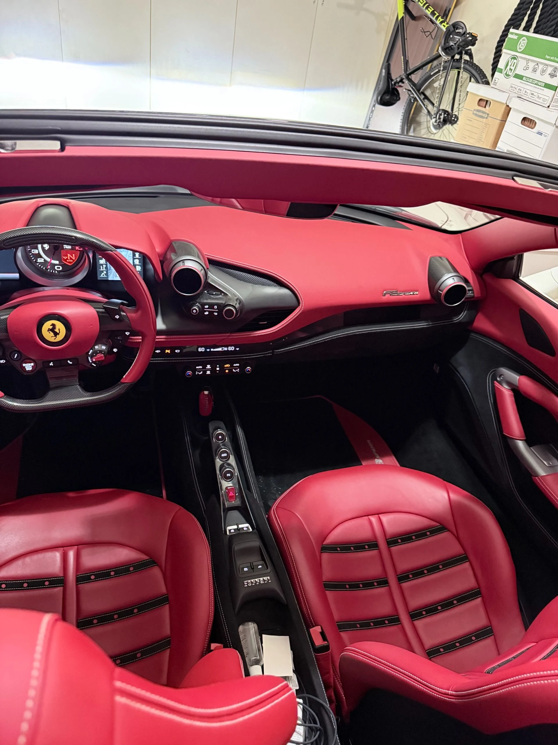 mph012_4254846608_Used_2021_Ferrari_F8_Spider_1761691362_2a874bba56