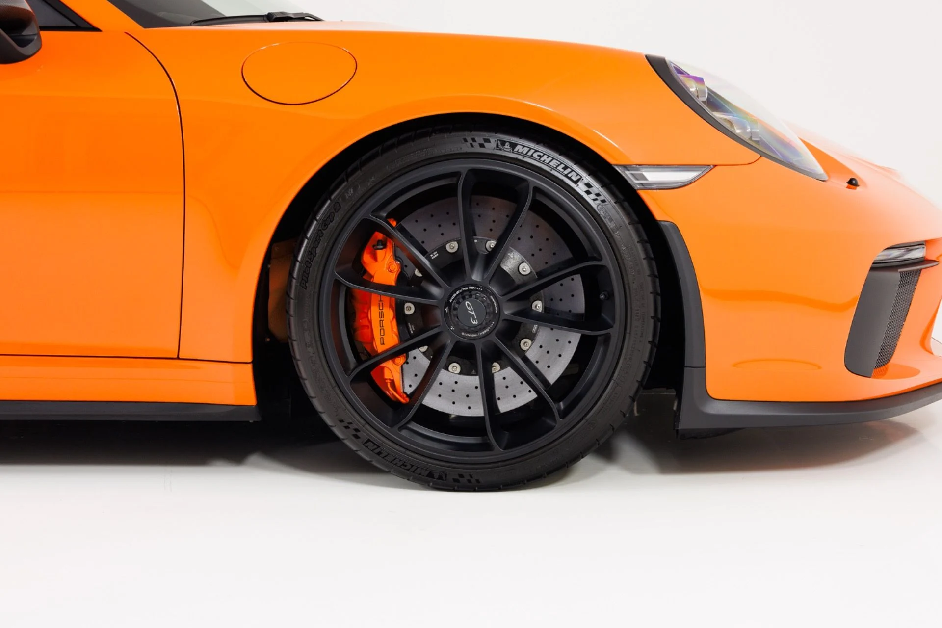 mph012_4254890833_Used_2018_Porsche_911_GT_3_1785880175_4775bfc5cd