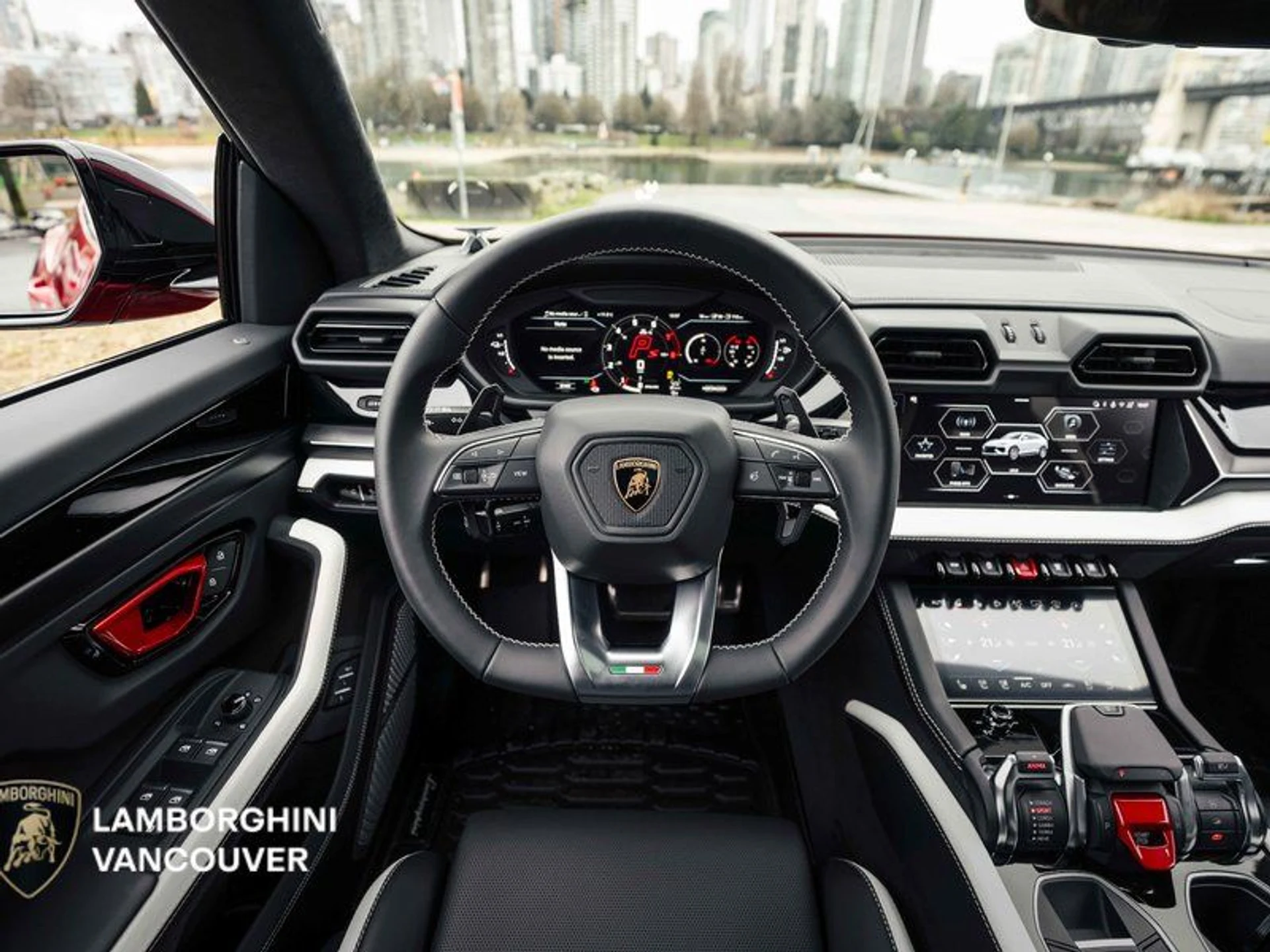 mph012_426322731_38887416_02920_2026_lamborghini_urus_013_e44cfe487e