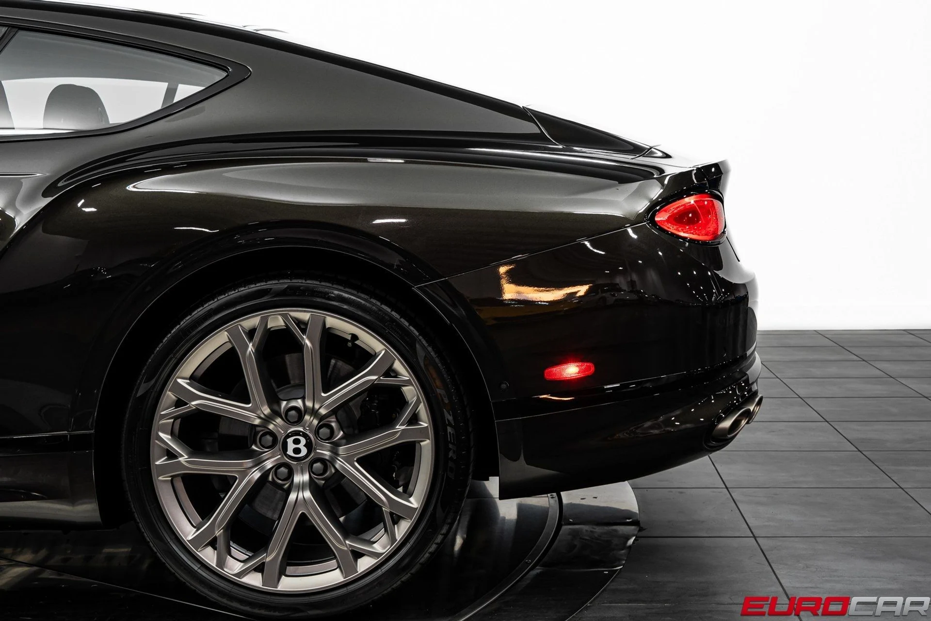 mph012_4265530909_image_13_50169dbf94