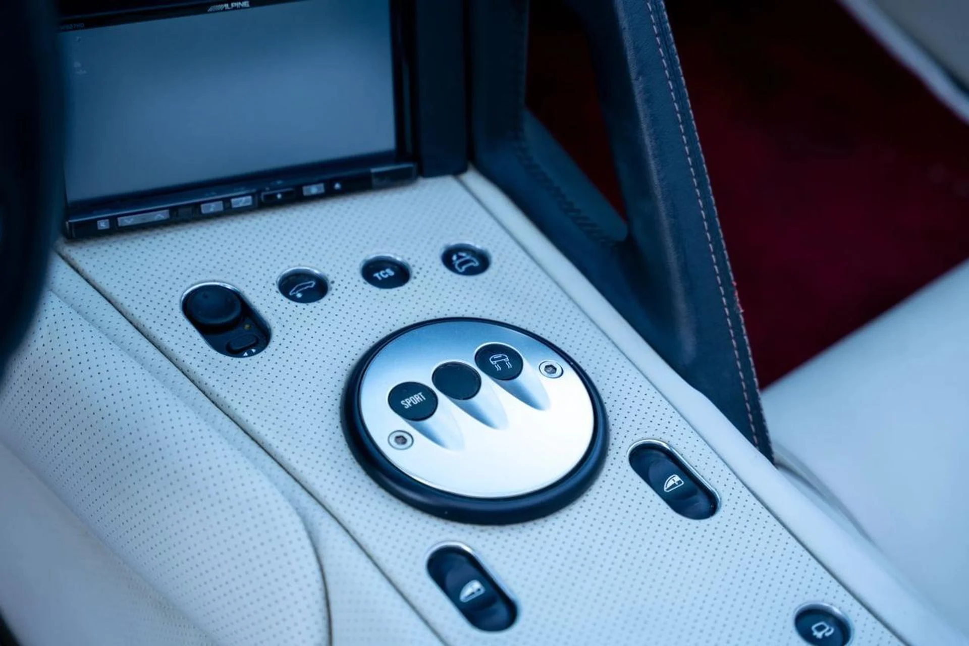 mph012_4268044507_32ae64b8e3310313d95e7a14c929d7f9_3242f32b33