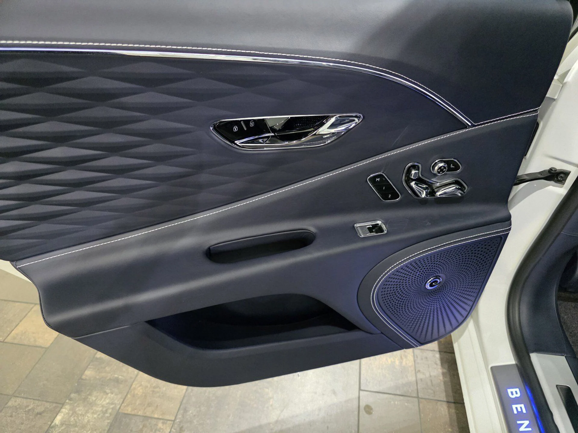 mph012_4268341828_998b6f5f0a716951ef22899086a3a235_89c2457c9c