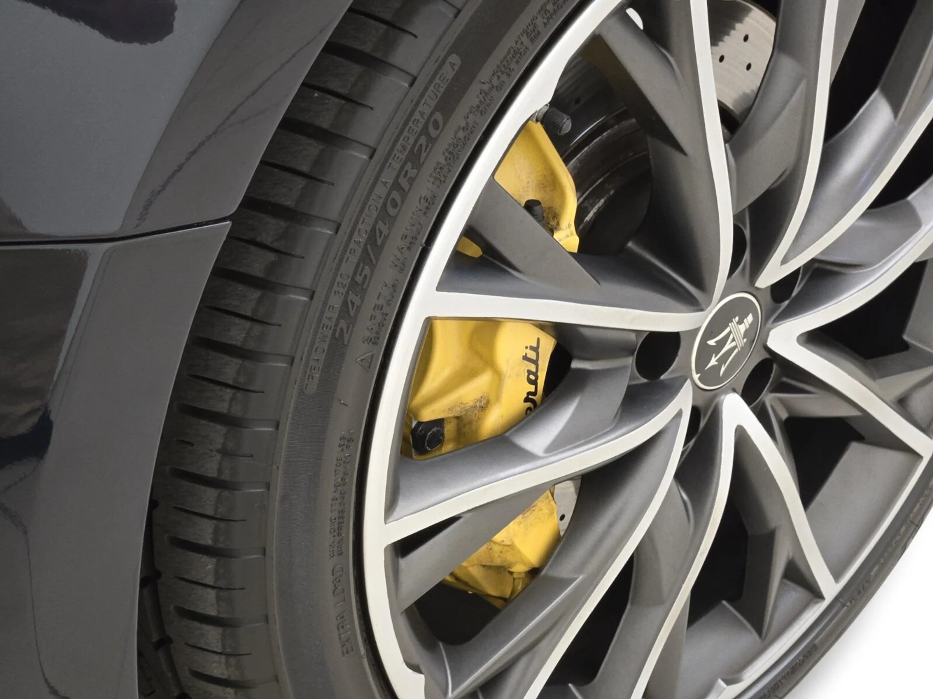 mph012_4279207705_Used_2022_Maserati_Ghibli_Modena_1772692327_f4fafef651