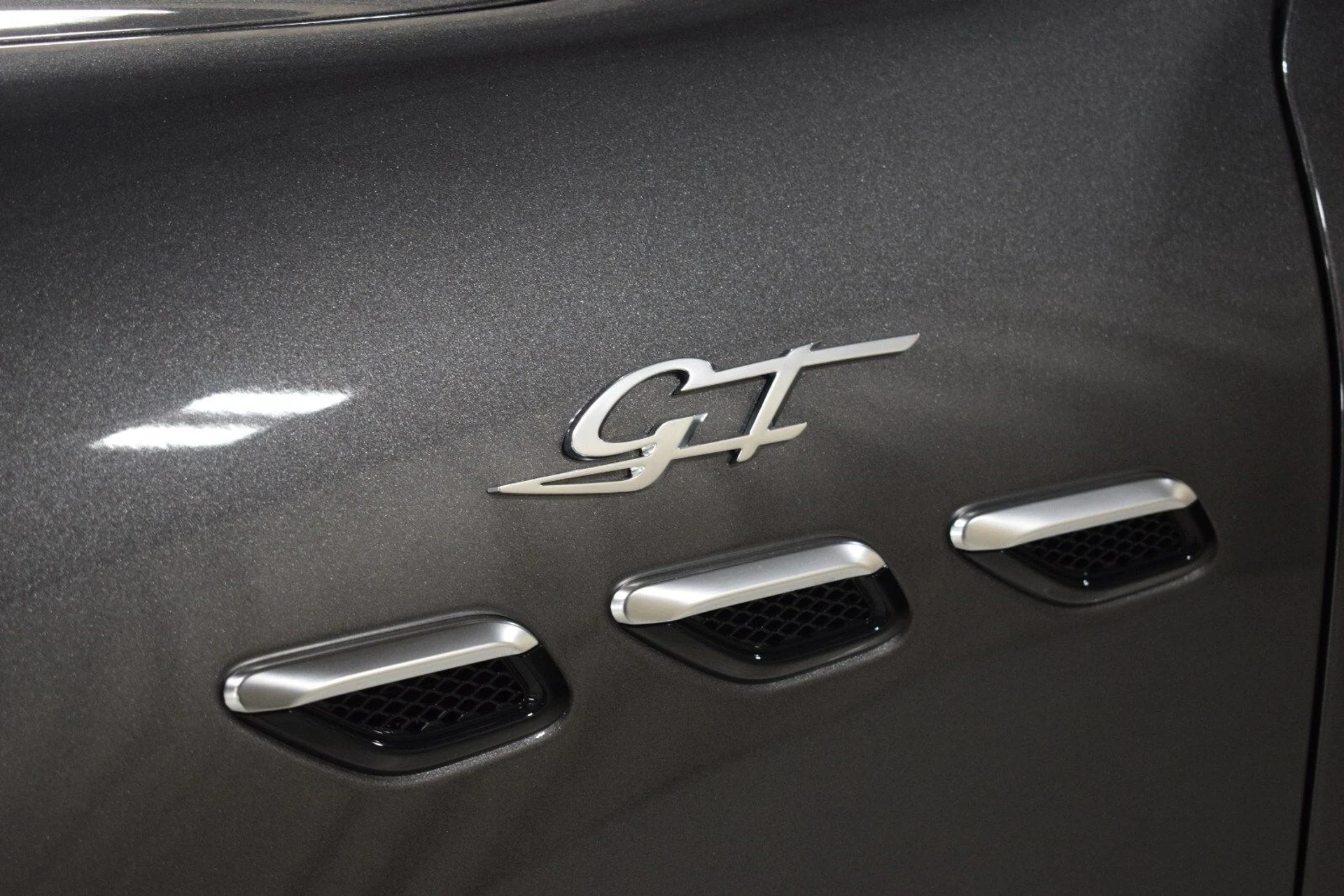 mph012_4280851836_da4dd2aae133679d4a567b8367fb2282x_4ff2ac0f18