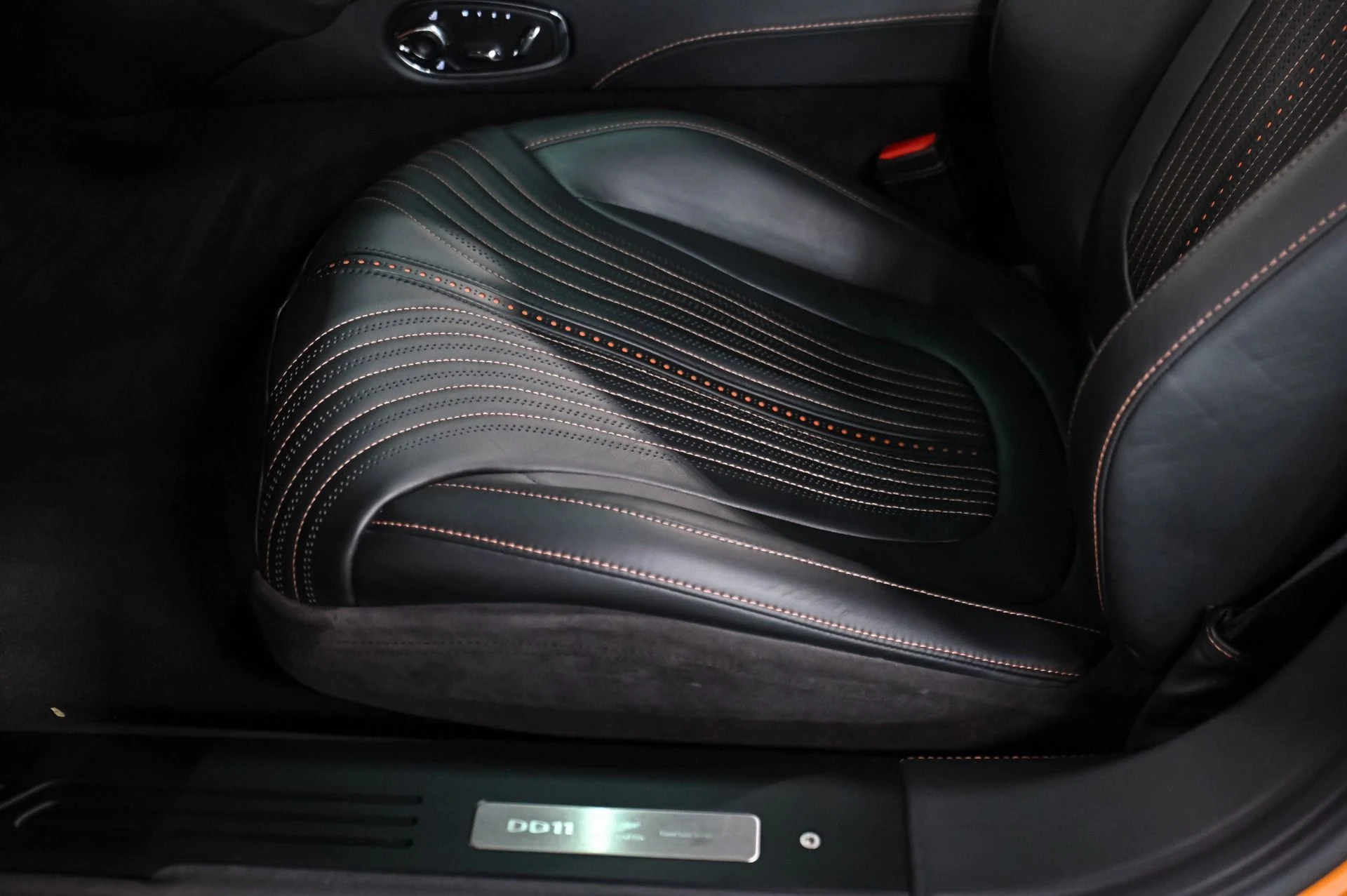mph012_4281639761_Used_2018_Aston_Martin_DB_11_Base_1758753166_036aed2d0a