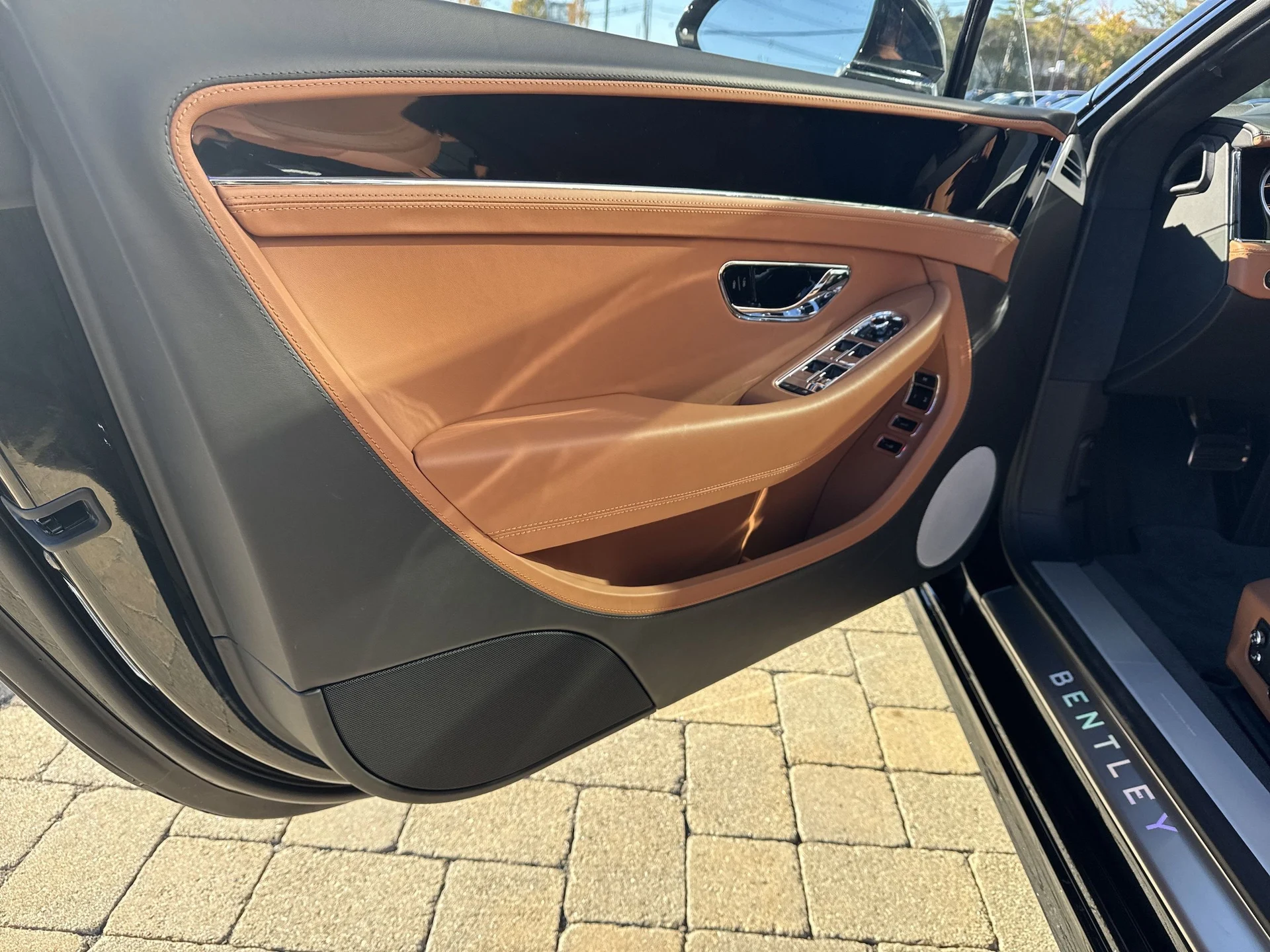 mph012_4283043991_fa891312071478a7f344a8894c3118c7x_7d387169df