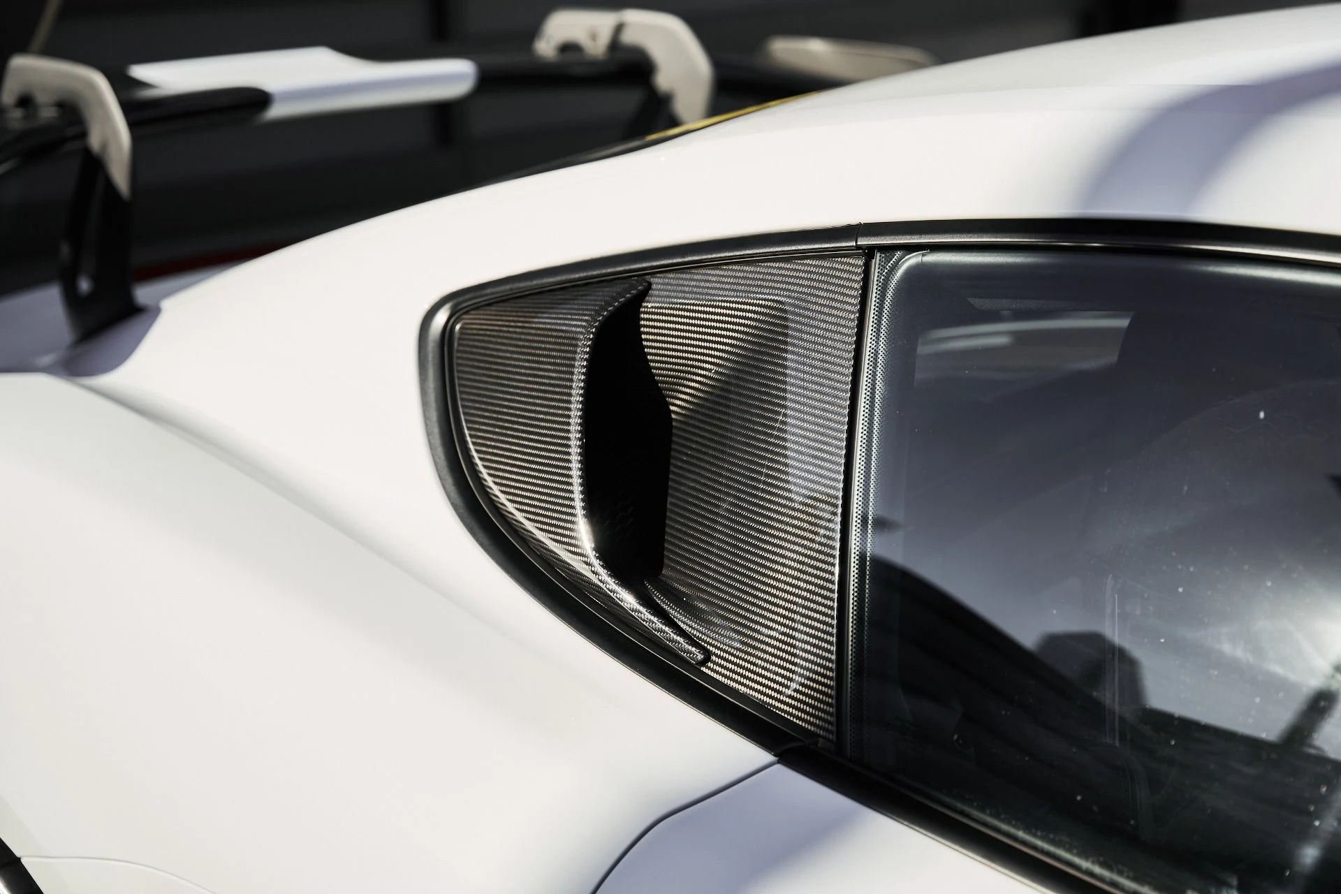 mph012_4287130884_Used_2025_Porsche_718_Cayman_GT_4_RS_1766025473_672dff2311