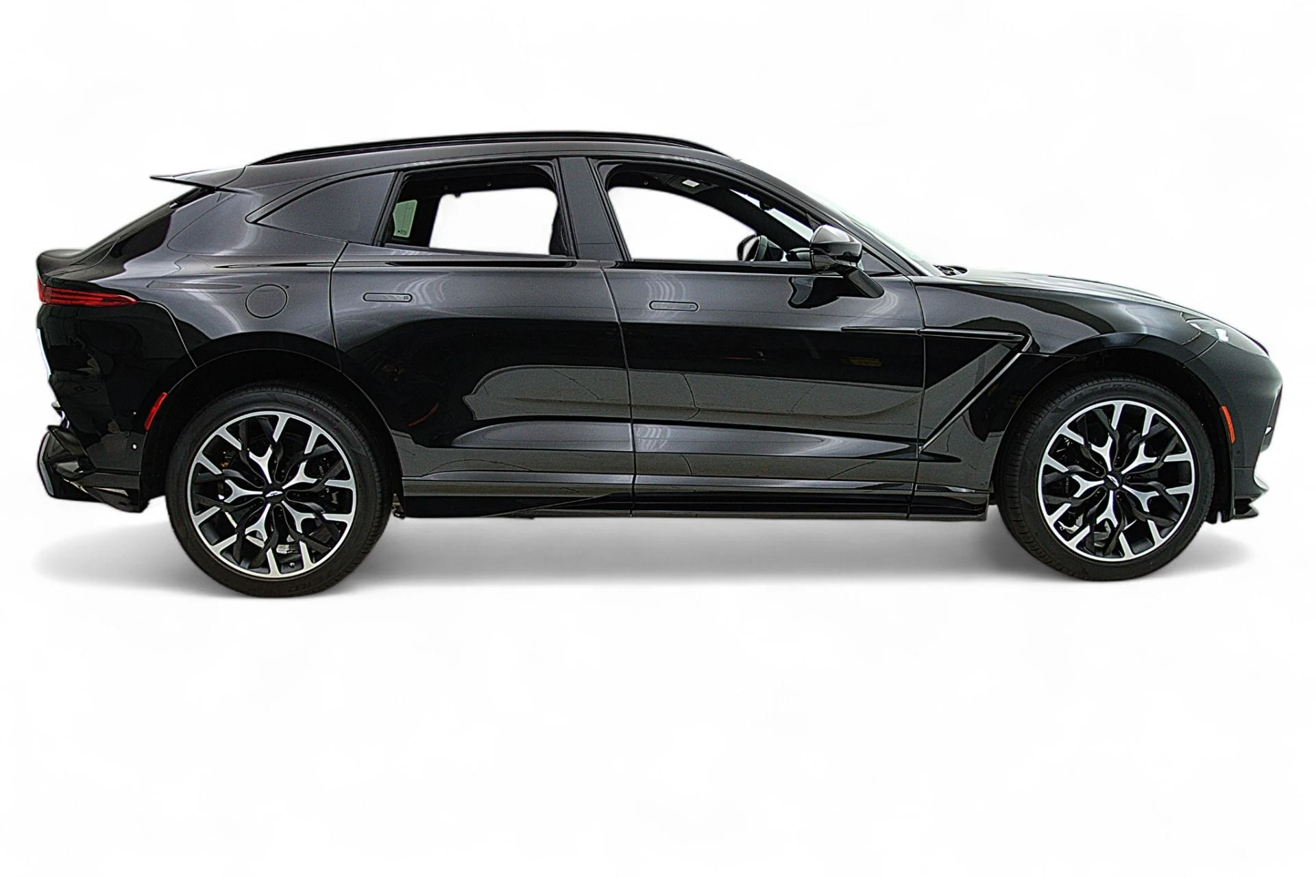 mph012_429421852_Used_2023_Aston_Martin_DBX_707_58f607a7e0