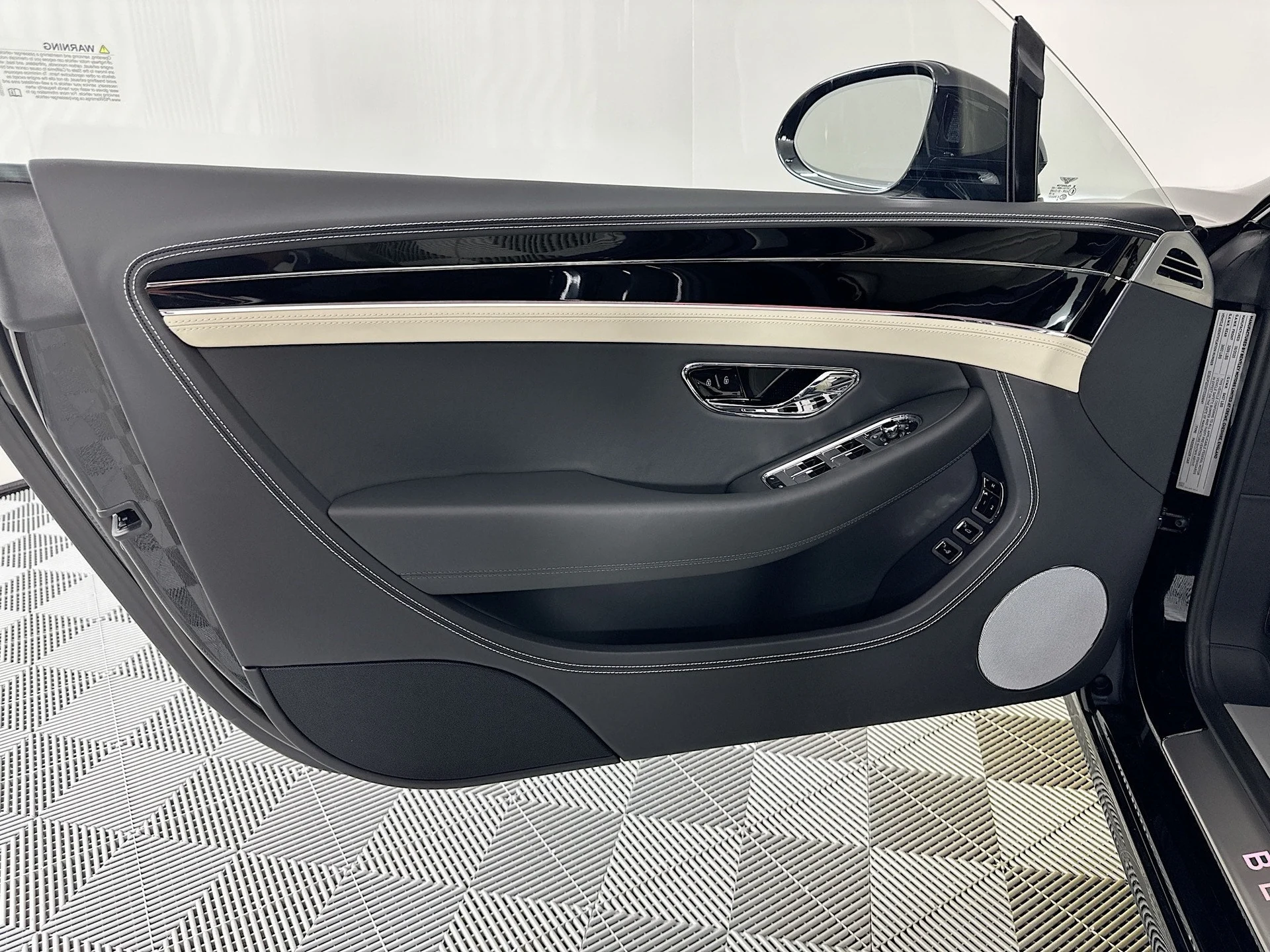 mph012_433302444_13_33210f632f