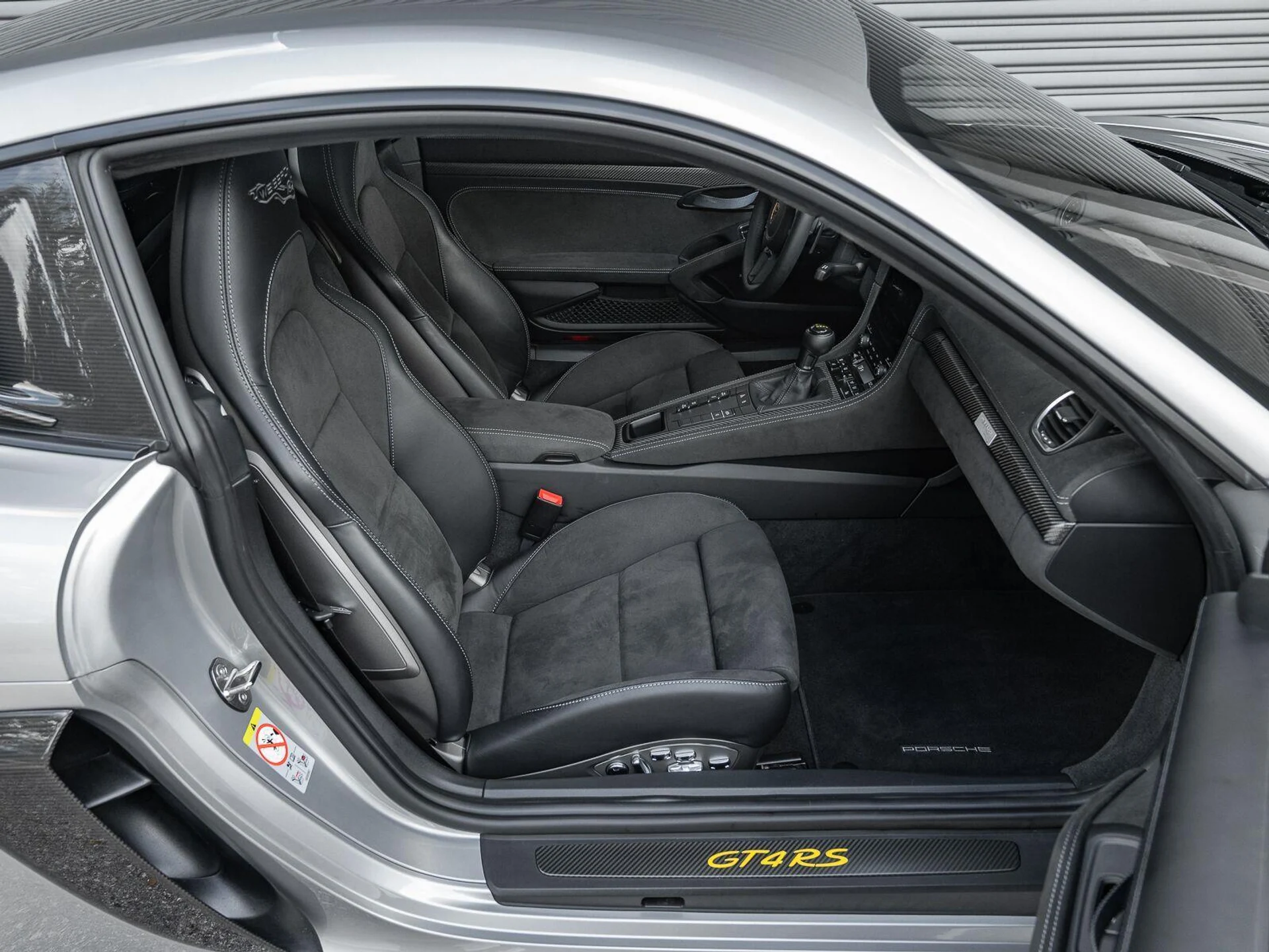 mph012_443251999_Used_2024_Porsche_718_Cayman_GT_4_RS_1790111640_df10bc77e5