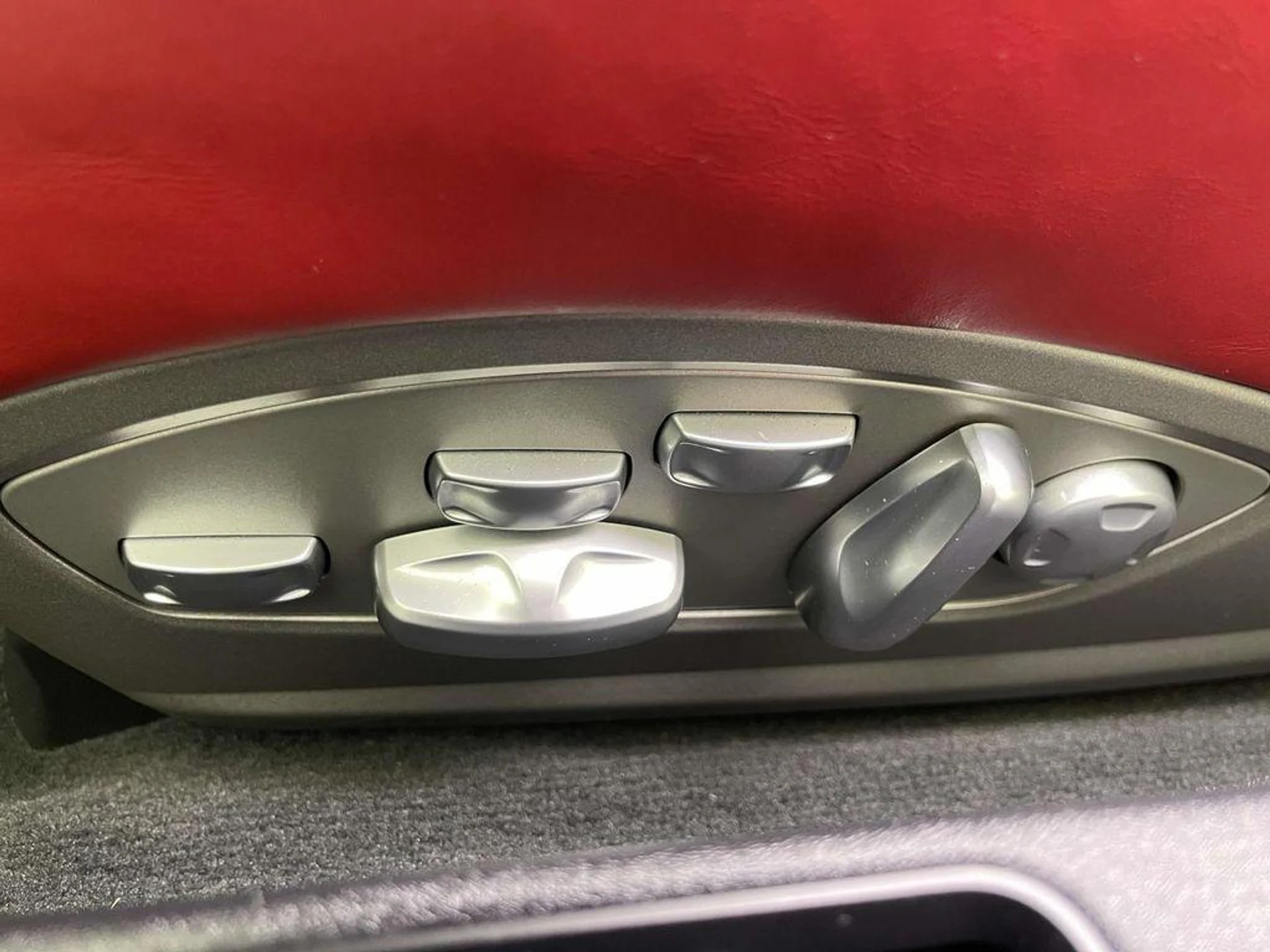 mph012_443977384_mvu_BV_94_Fc33v_I_Uwp8v_VF_0_O_Su60_52db676dc3