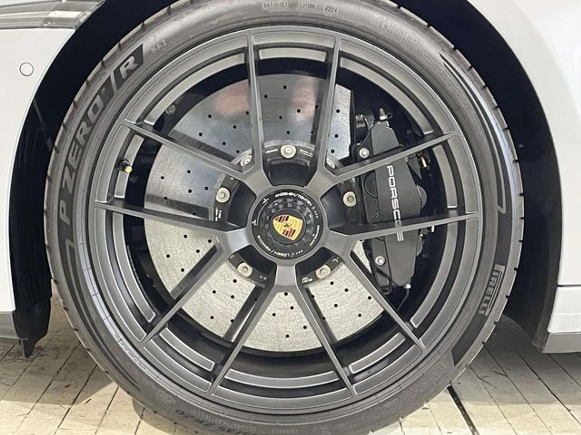 mph012_444912705_16a2a6c00a2bbafb5dbb41f061d1dbfbx_ccd4cc6668