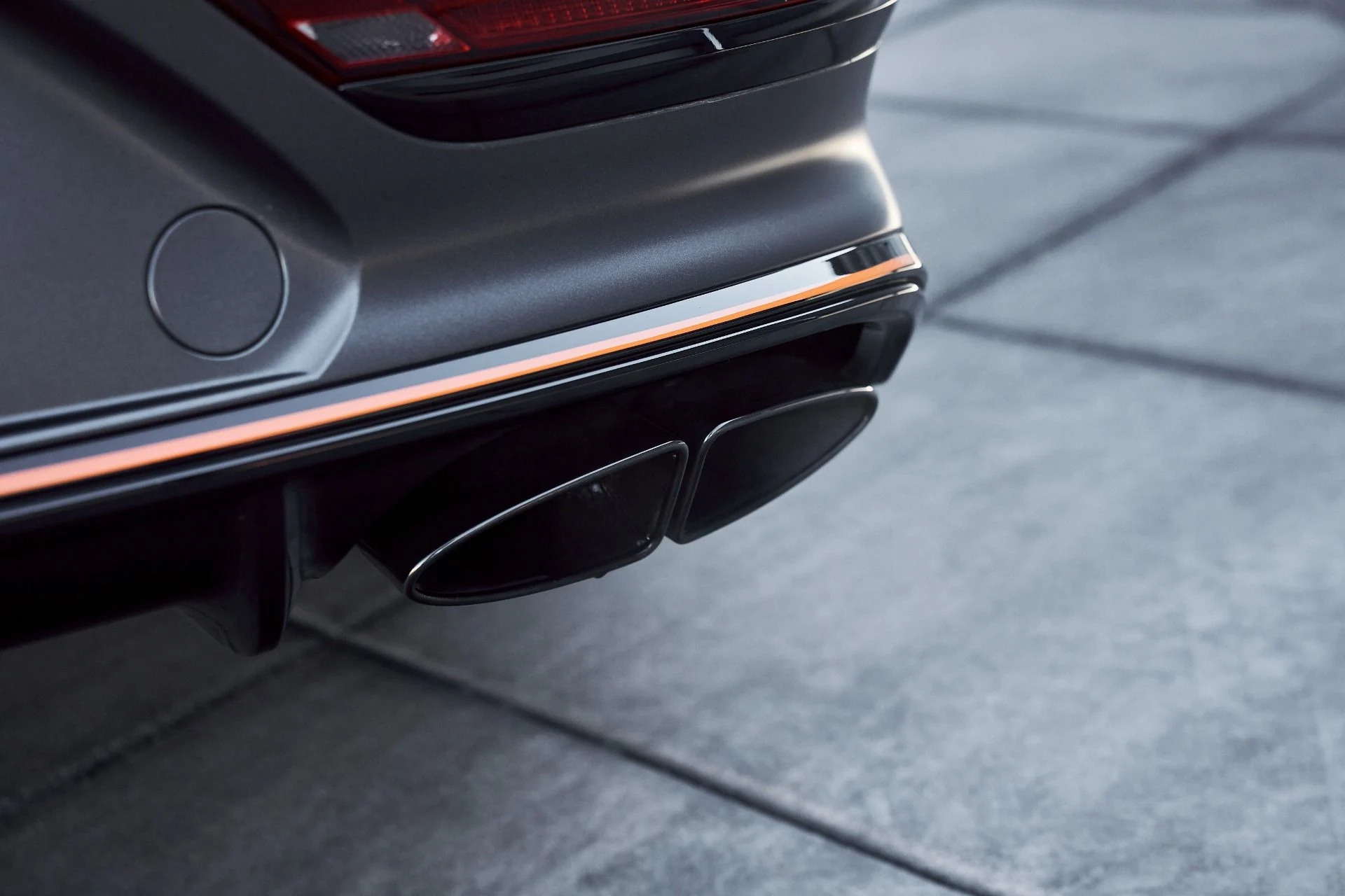 mph012_45881081_Used_2025_Bentley_Bentayga_S_Black_Edition_1764904151_d0f33e3b41