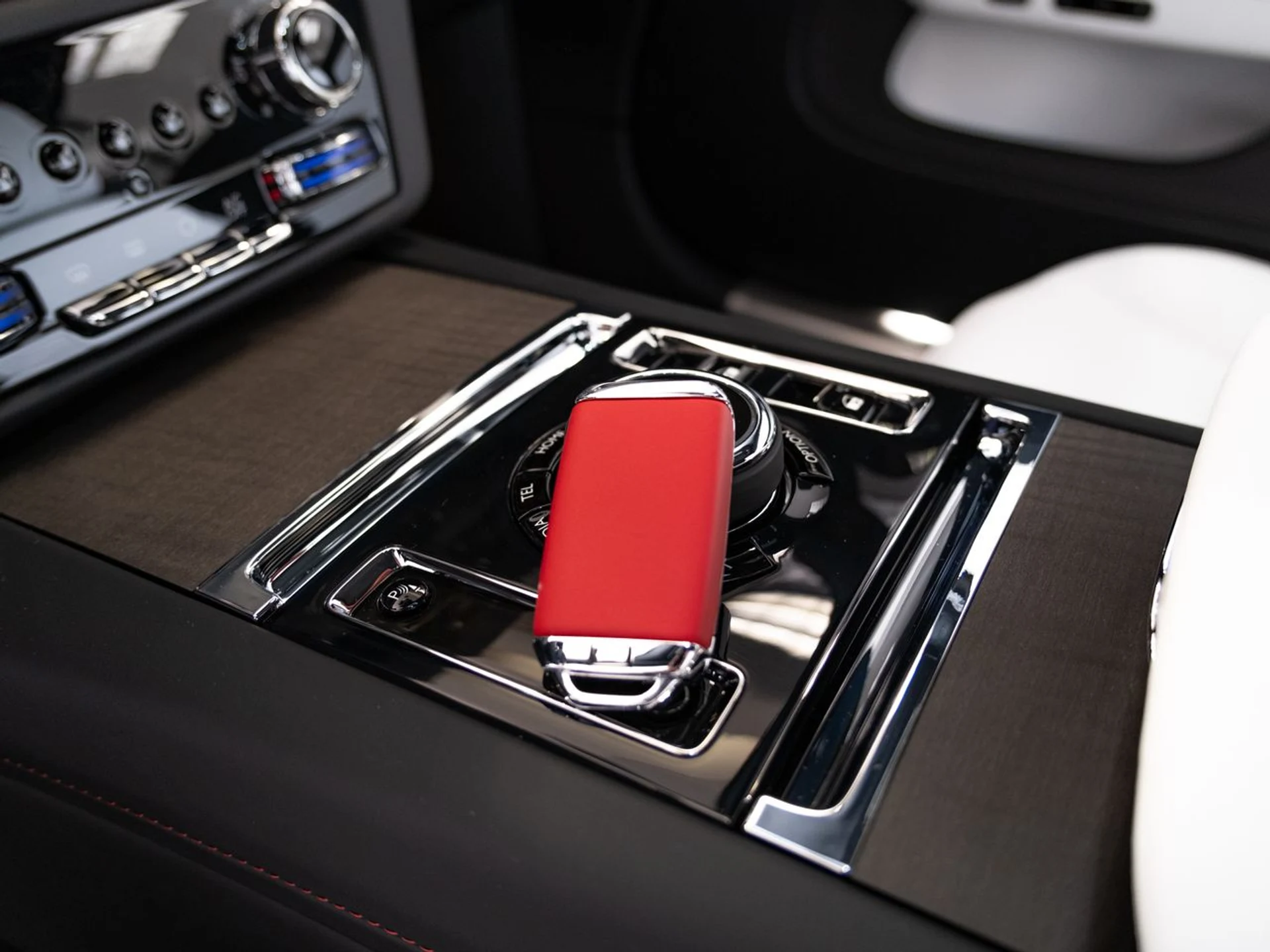 mph012_461838192_e6034defe783e1059e87d80cce27f44bx_fdc51717ef