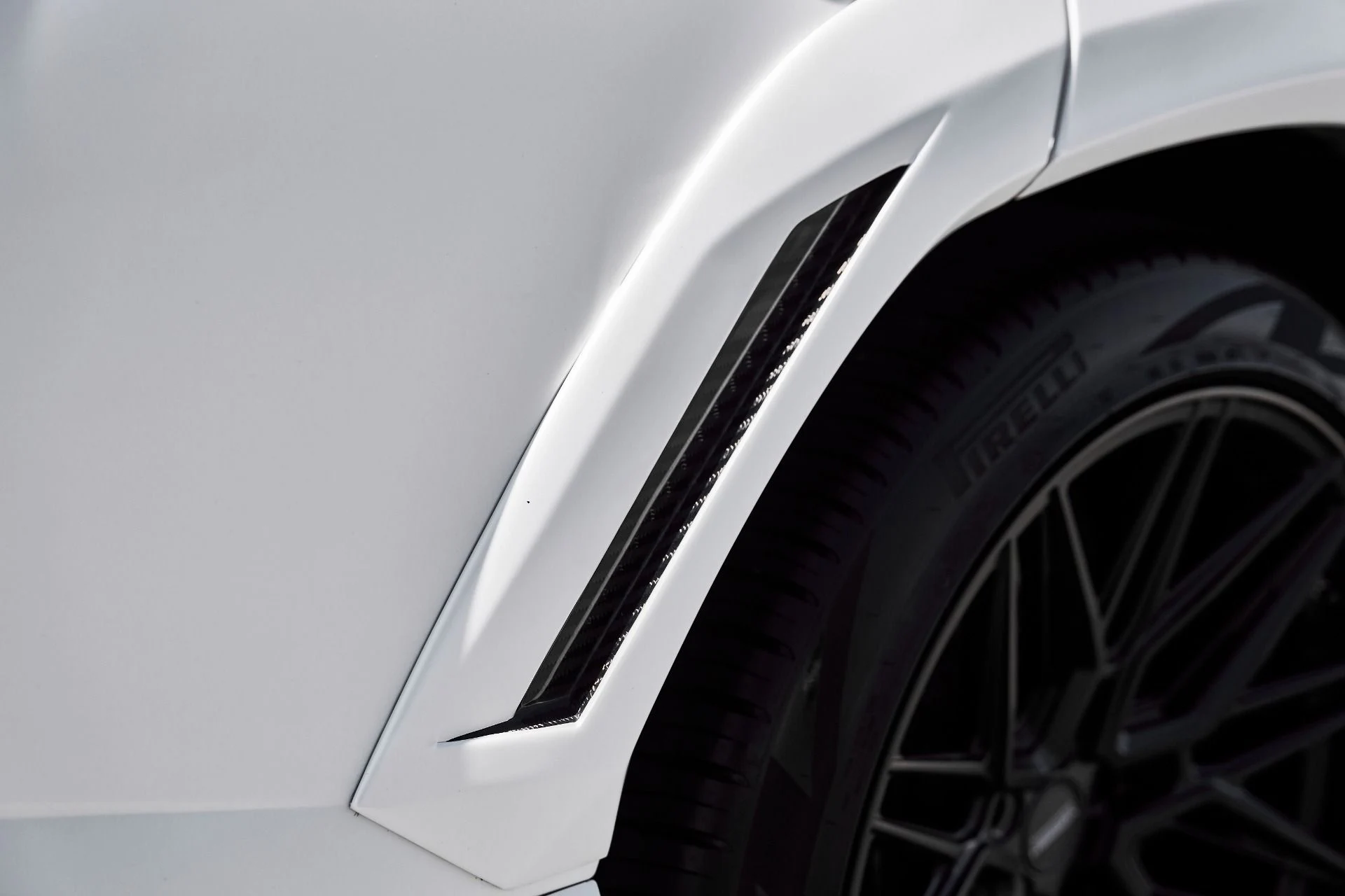 mph012_462876398_Used_2019_Lamborghini_Urus_Base_1776301816_d3cdb57c2f