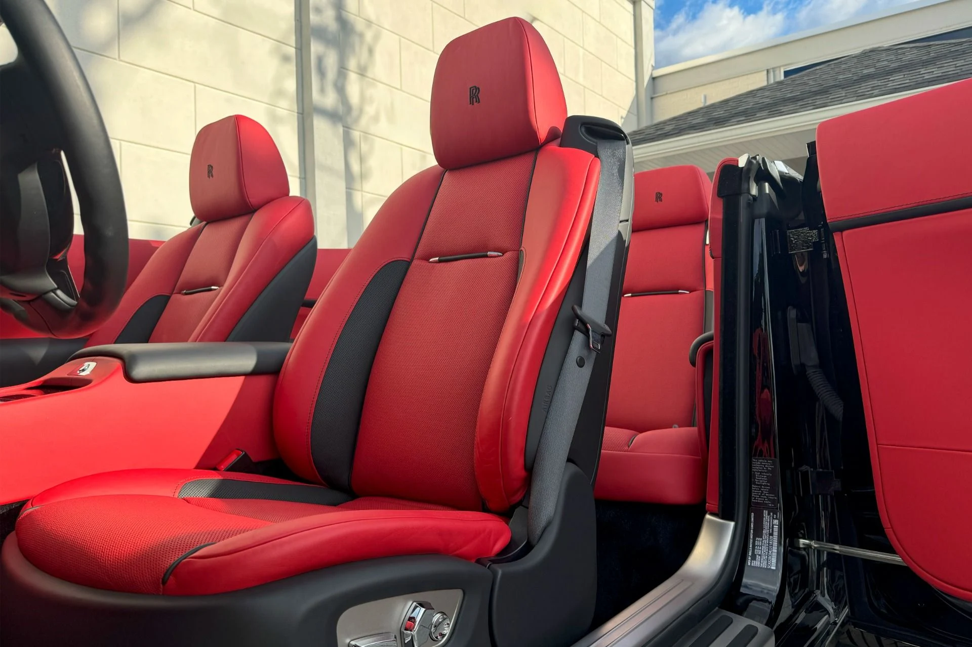 mph012_463672163_Used_2020_Rolls_Royce_Dawn_1738172030_98466e4b1d