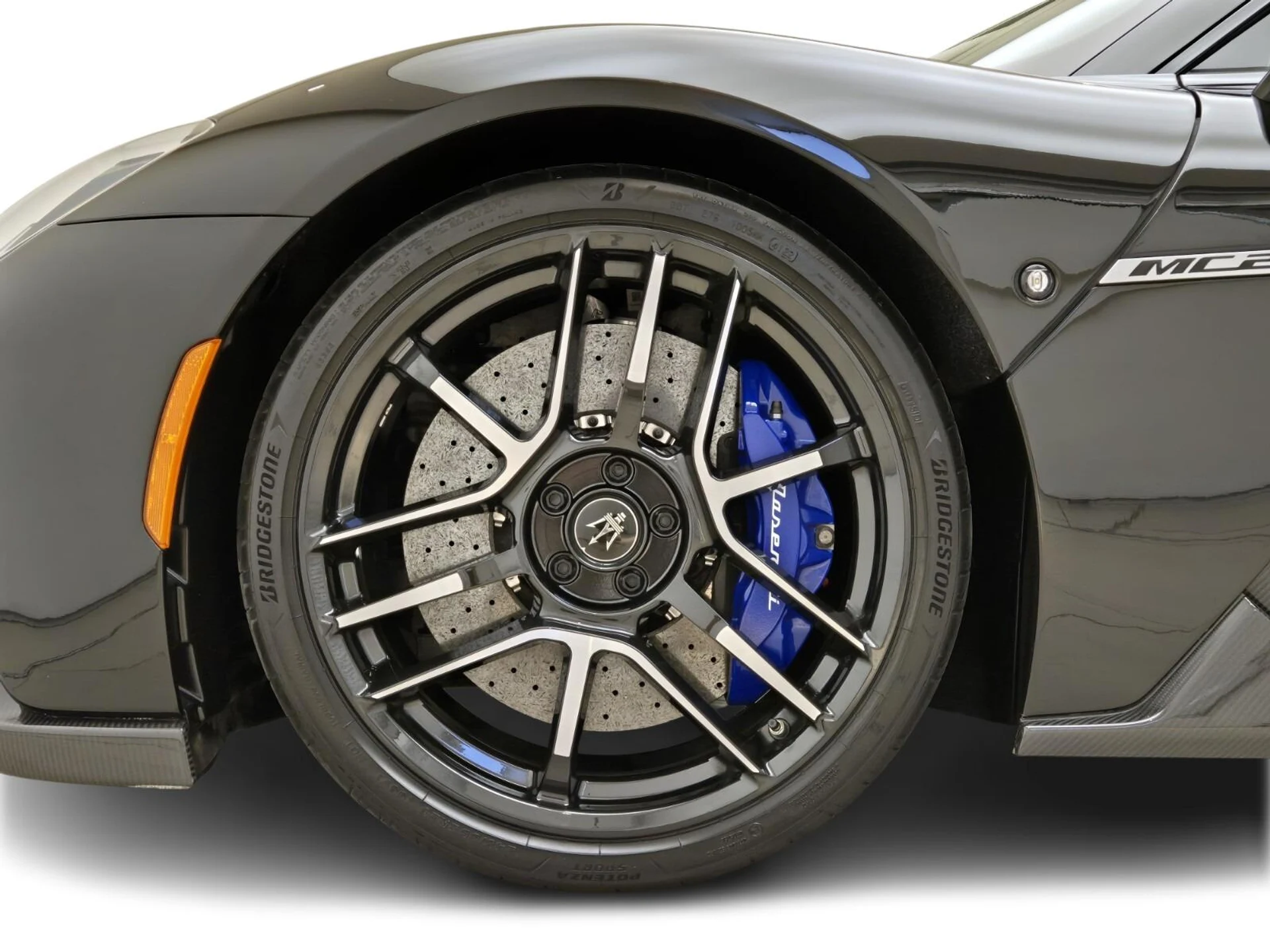 mph012_475156677_Used_2023_Maserati_MC_20_1765868285_509cc3ca95