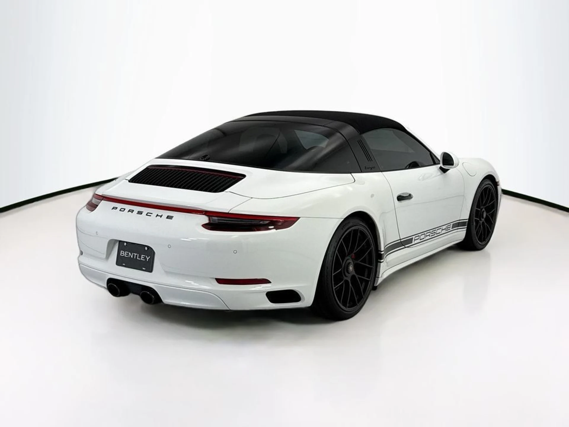mph012_476522231_used_2019_porsche_911_targa4s_8119_23031857_13_1024_a0a280361b