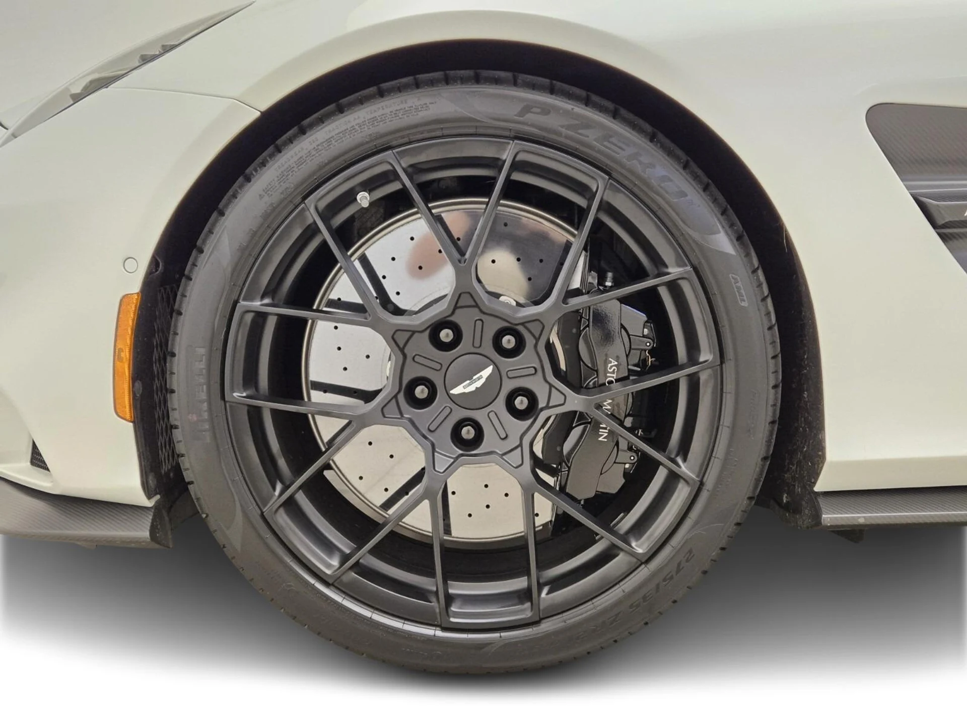 mph012_481892626_New_2025_Aston_Martin_Vanquish_V12_1742812619_b00a6787d8
