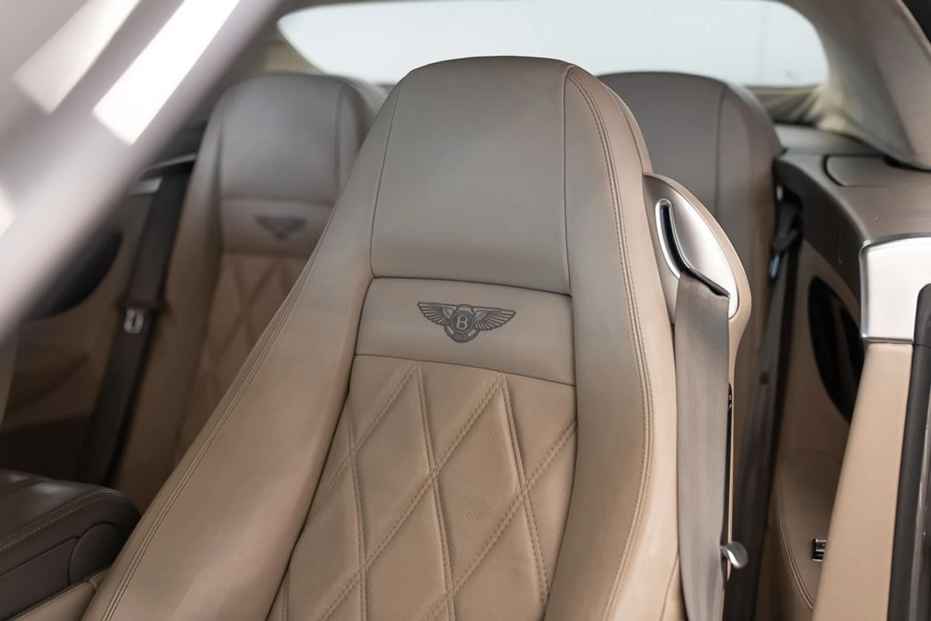 mph012_483026687_bentley_continental_gt_2008_jpg_v_1773863537_ae1fd7a91c